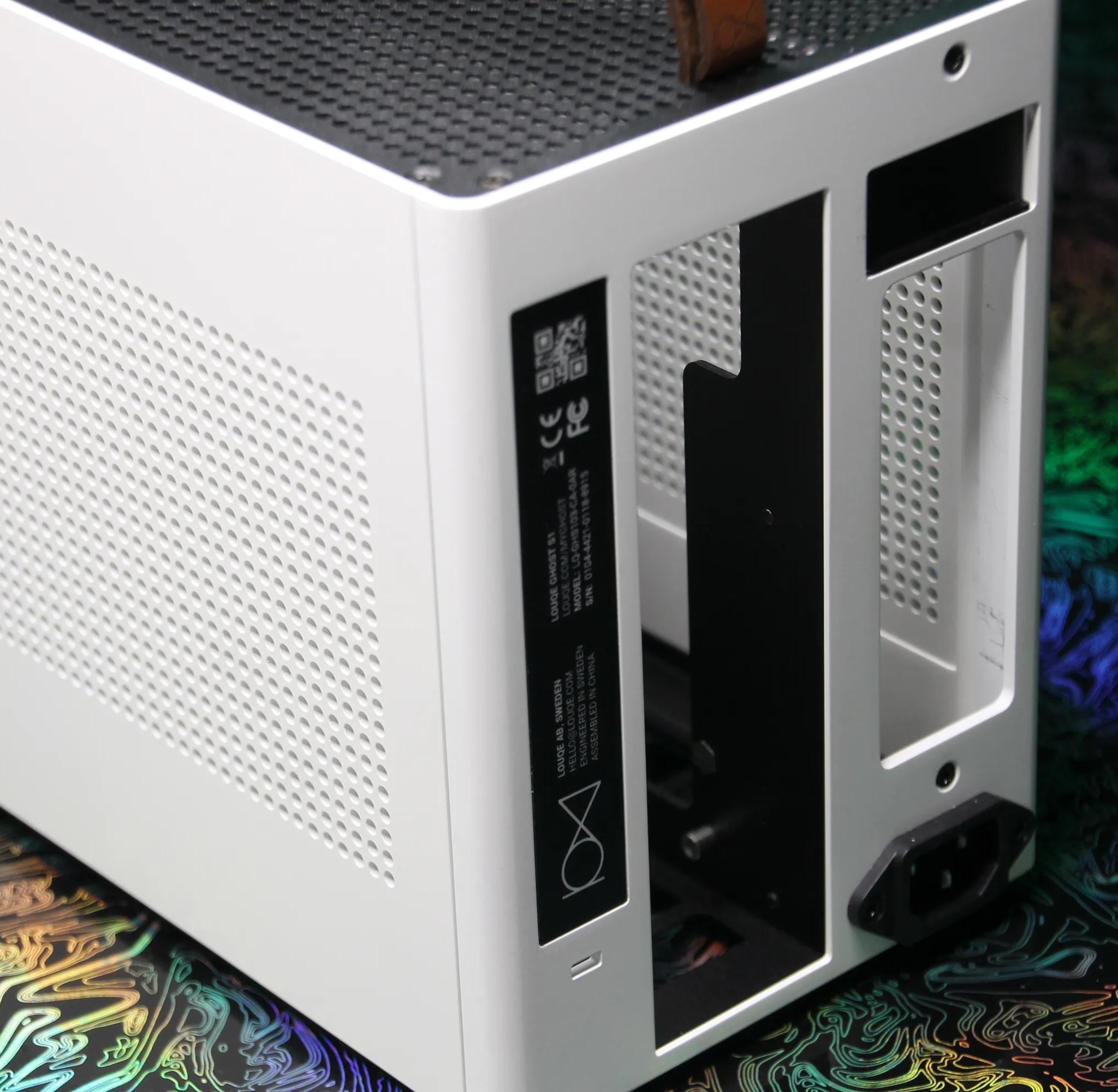 LOUQE GHOST S1 MkIII // ITX PC Case