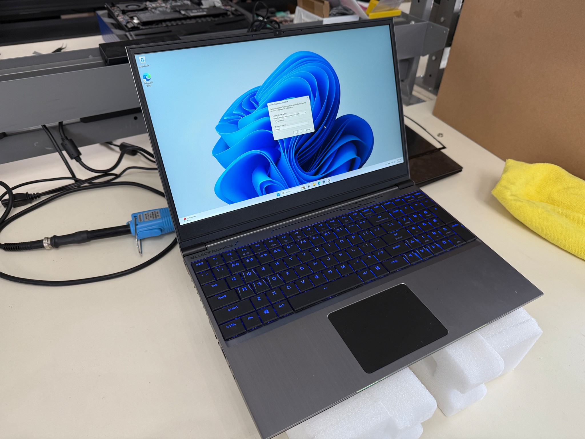 Eluktronics Mech-15 G2, Intel i7-8750H, GTX 1060, 8GB Ram, 512GB SSD, 144HZ