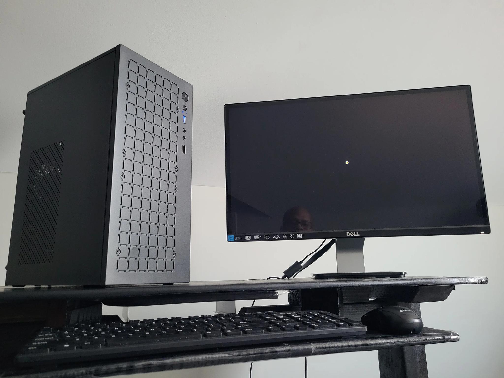 Custom Gaming PC Rx 580 16Gb DDR4 memory, Windows 10