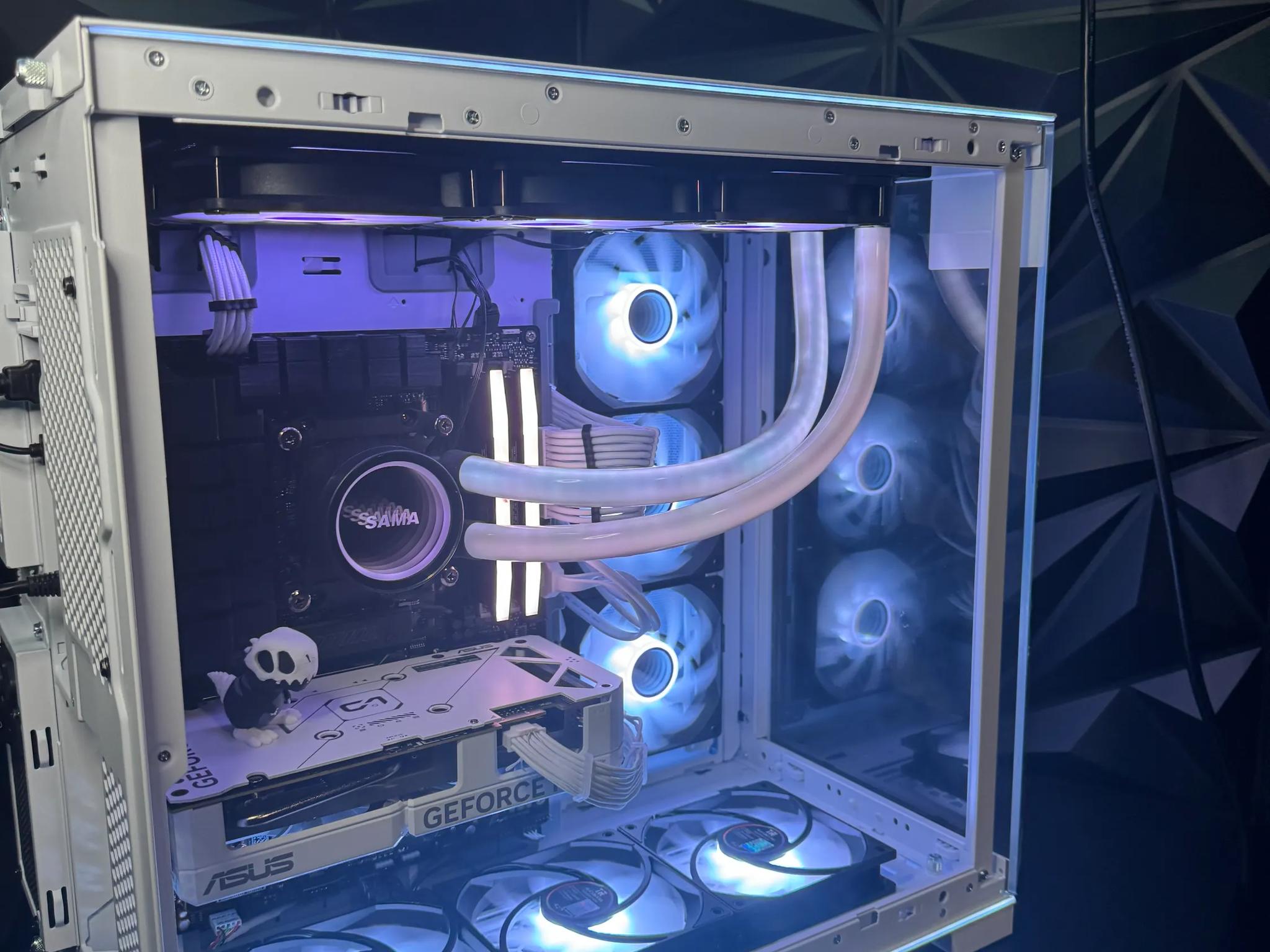 👑Big Daddy Super👑| Ryzen 7 9800X3D | RTX 4070 Super| 32 GB DDR5 | 3.25 TB NVME|1200W Corsair PSU