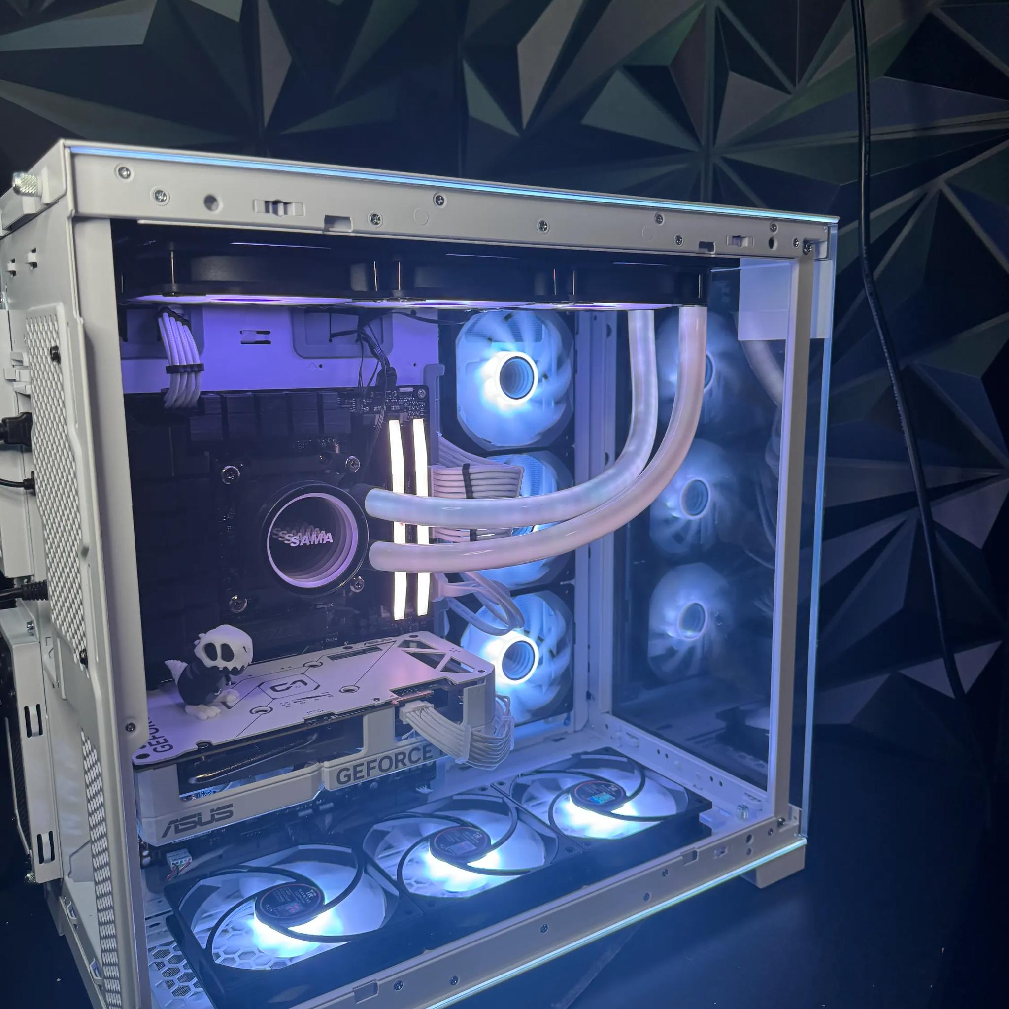👑Big Daddy Super👑| Ryzen 7 9800X3D | RTX 4070 Super| 32 GB DDR5 | 3.25 TB NVME|1200W Corsair PSU