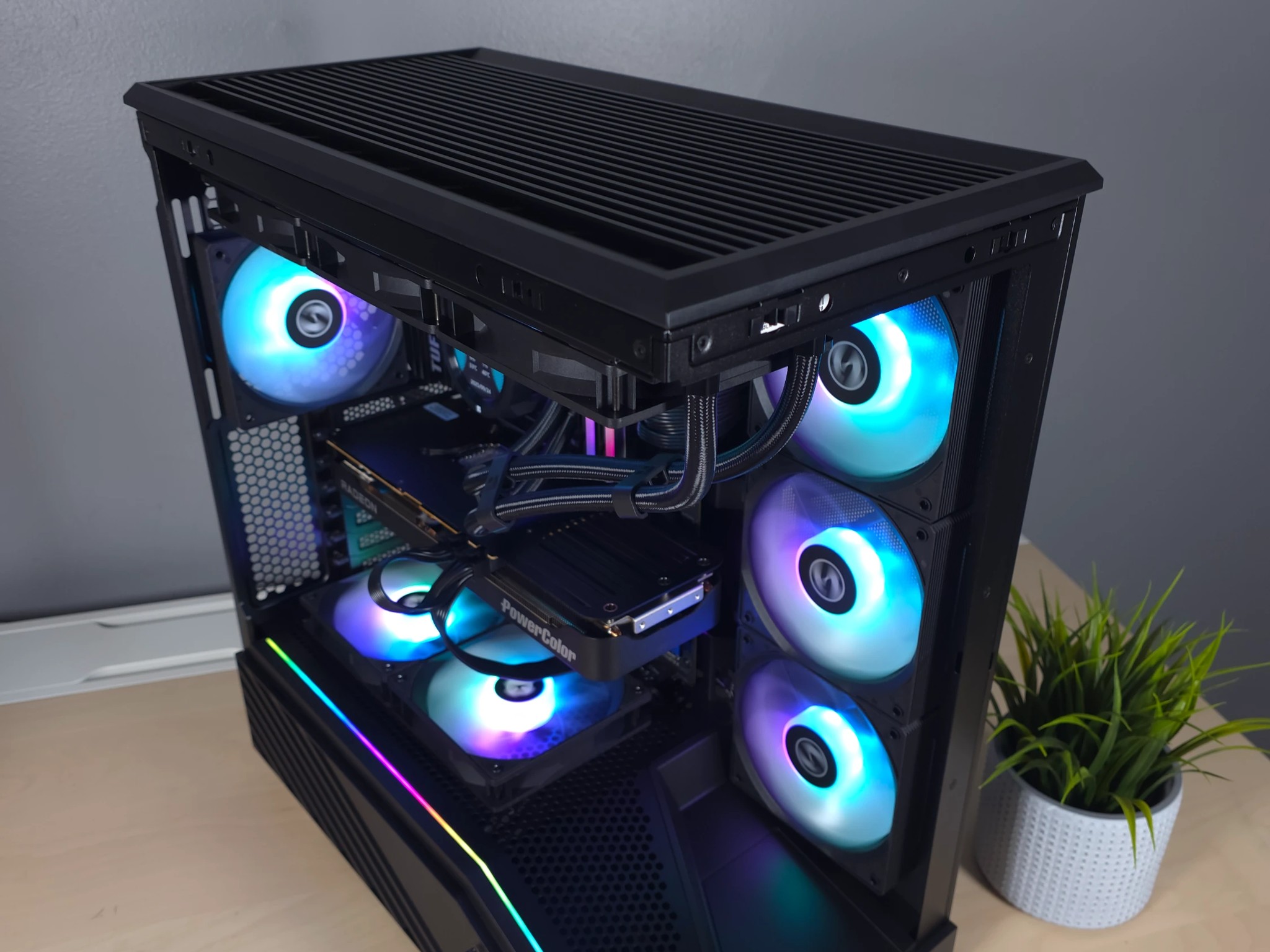 All AMD I All-Black 4K Gaming PC | Ryzen 7 9800X3D | RX 9070 XT 16 GB | 32GB | 2TB | 2 Year Warranty