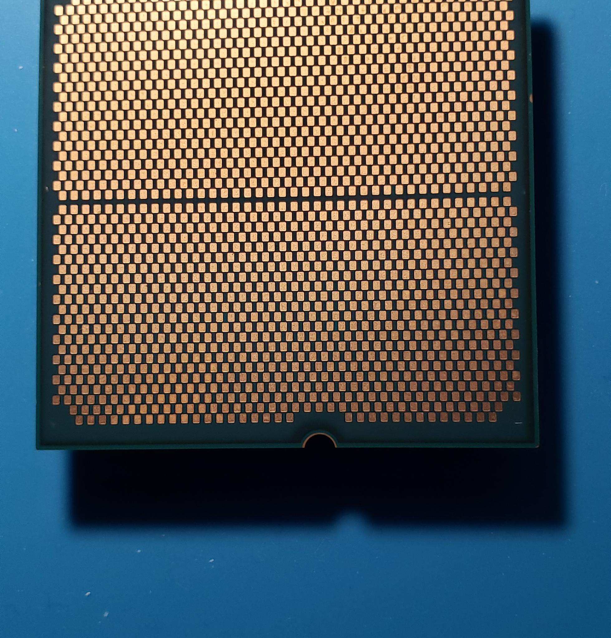 AMD RYZEN 7 7800X3D CPU