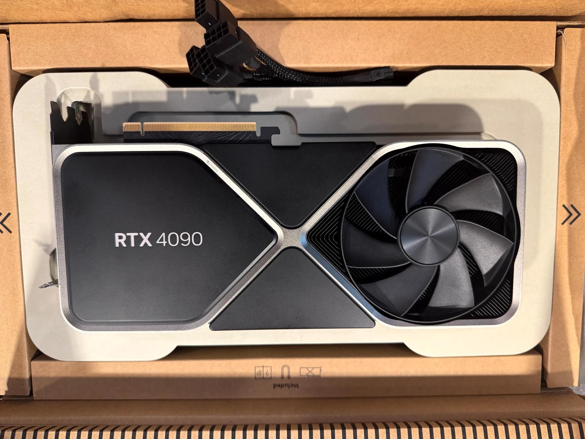 NVIDIA GeForce RTX 4090 Founders Edition - 24GB - Slightly Used