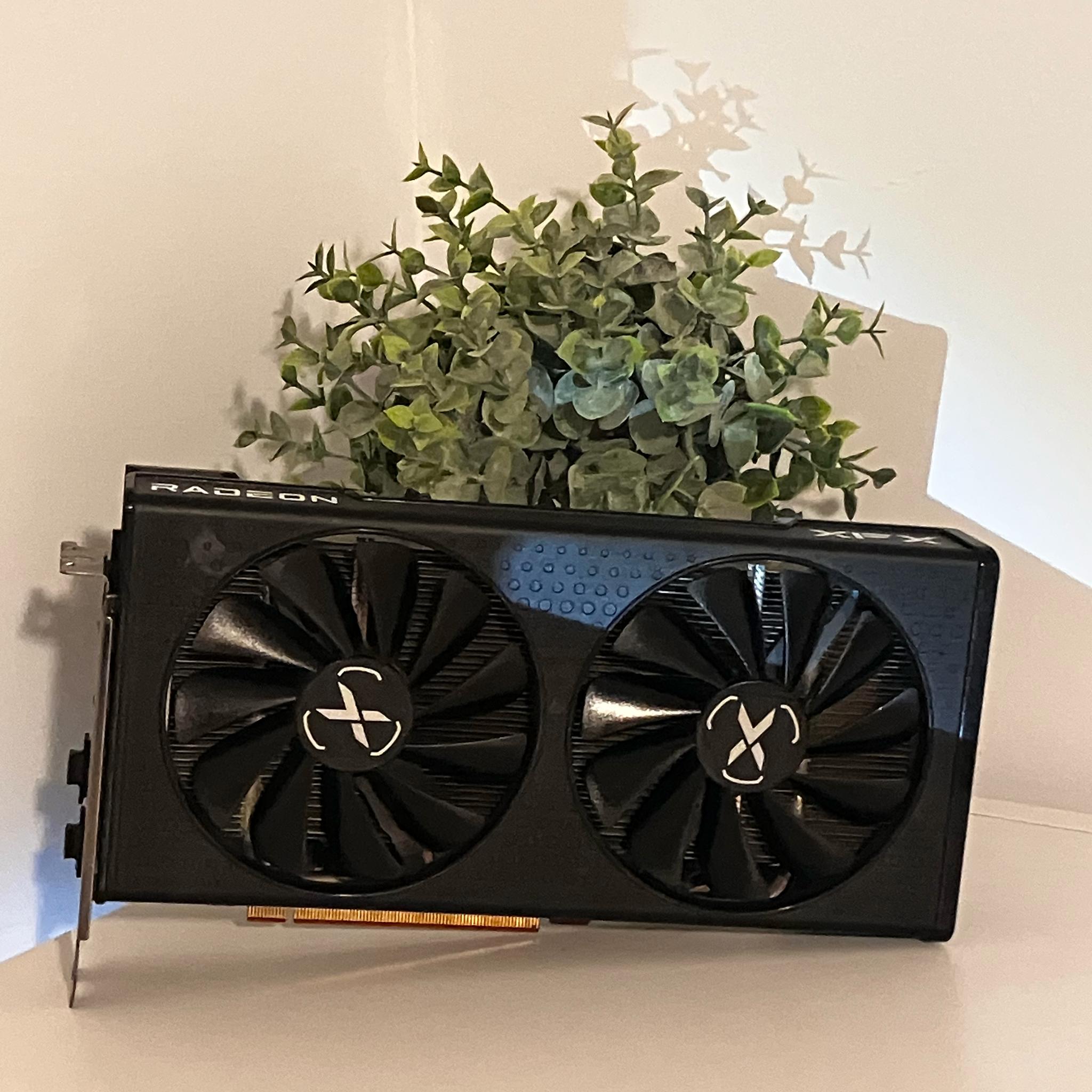 XFX Speedster SWFT 210 Radeon RX 6600