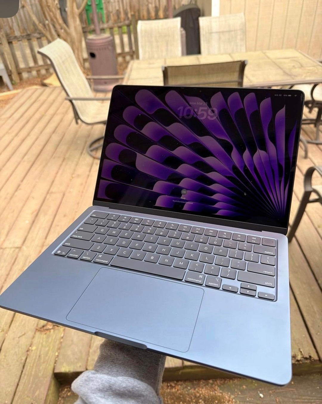 M4 MacBook Air 13-inch Laptop with M4 chip: 13.6-inch Liquid