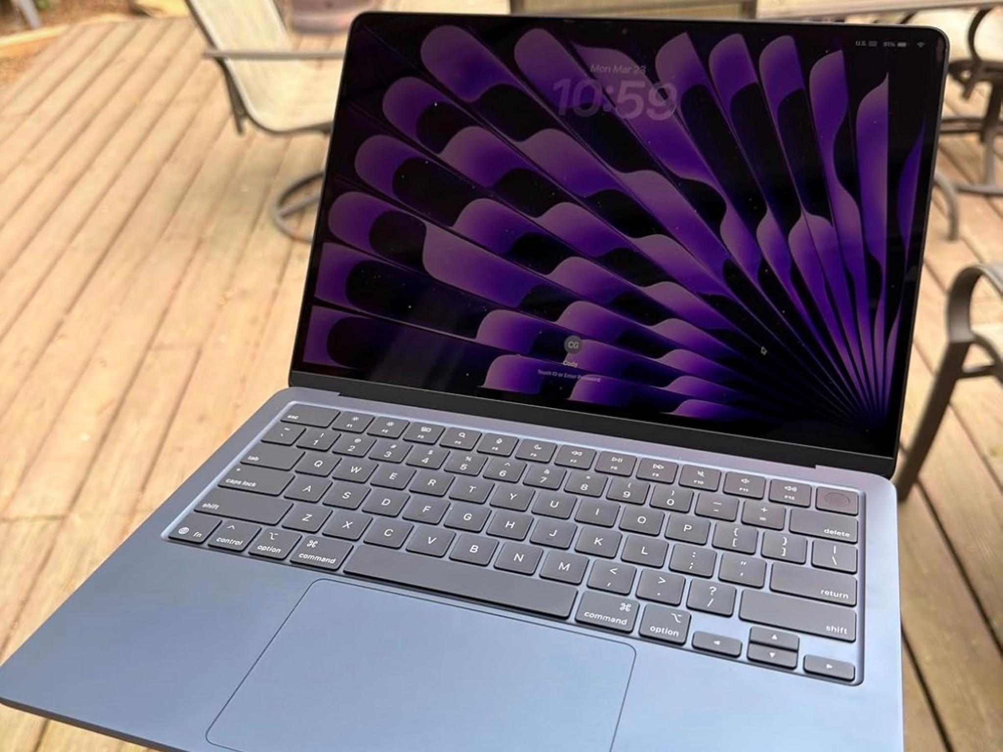 M4 MacBook Air 13-inch Laptop with M4 chip: 13.6-inch Liquid Retina Display, 16GB RAM, 256GB SSD