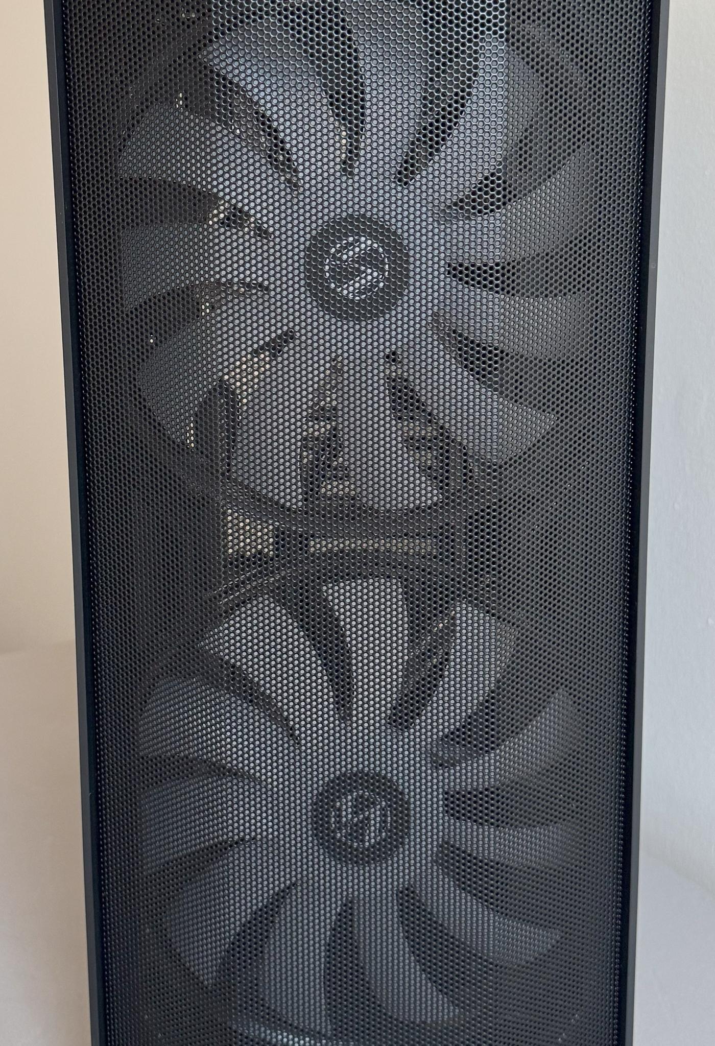 ASUS STRIX B550-F AMD Ryzen 5 5600GT Gaming PC Radeon Vega 7 Graphics 32GB DDR4 1TB SSD Lian Li 215