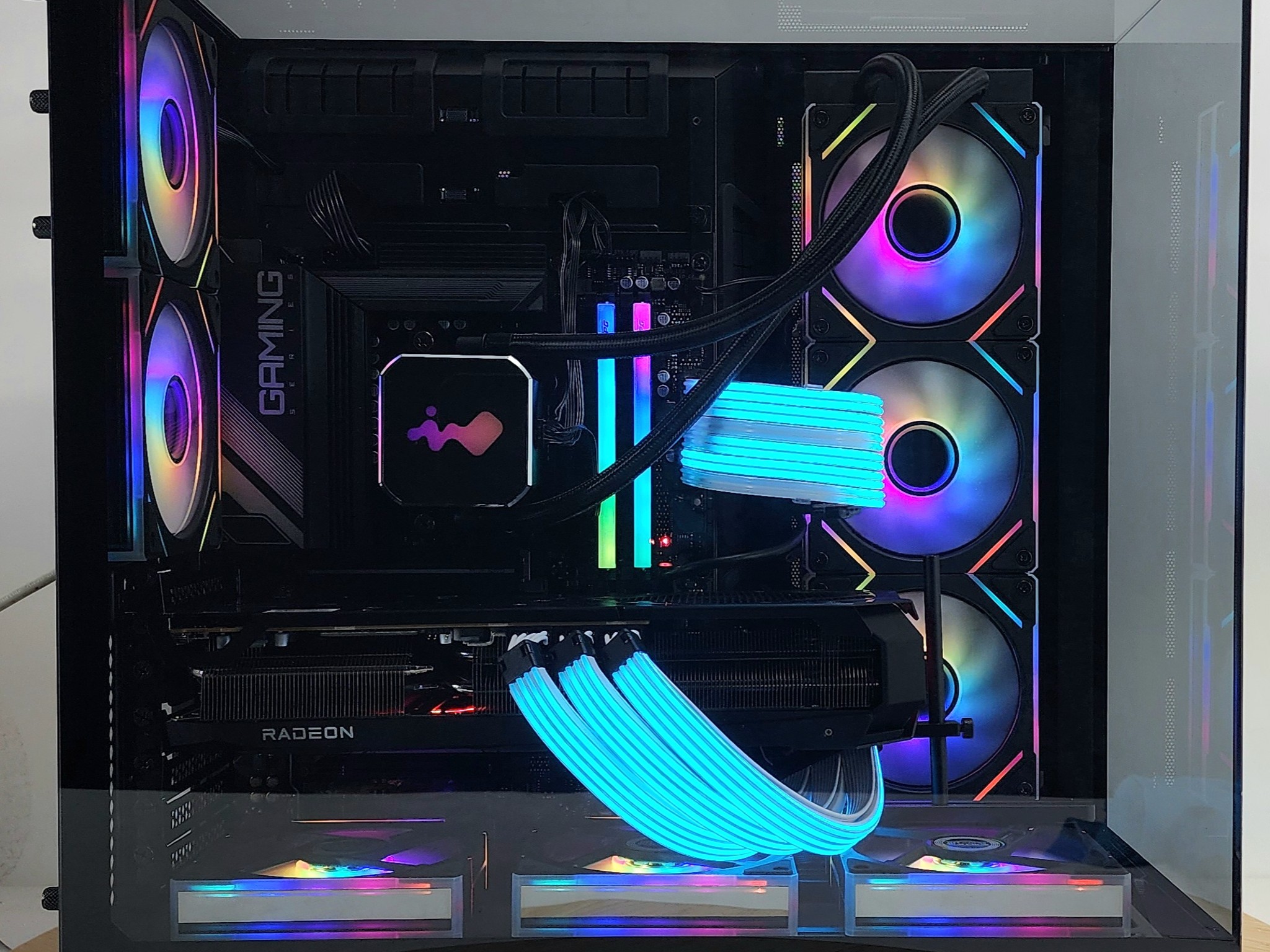 Gaming PC Ryzen 7 9700X 32GB RAM 2TB SSD RX 9070 XT 16GB Windows 11 Computer
