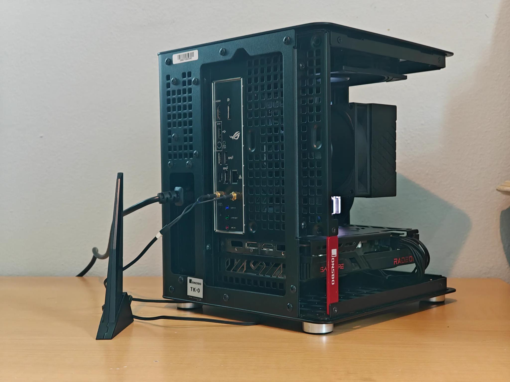 The Cube | RX 6600 | R5 5600 | 32 GB DDR4 | 1 TB NVME