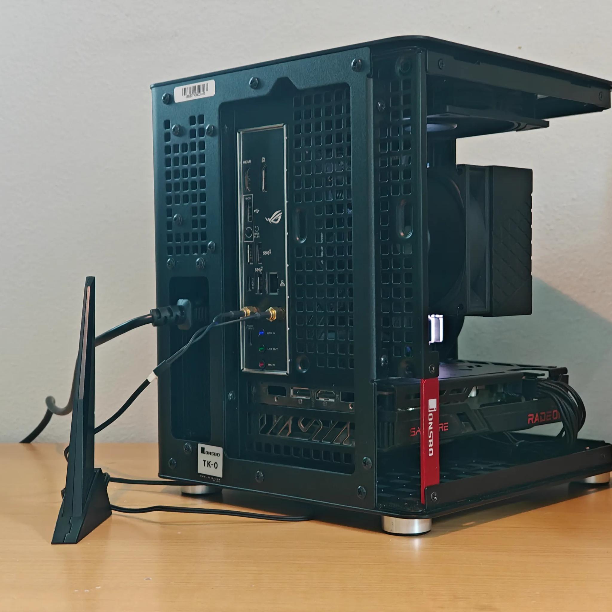 The Cube | RX 6600 | R5 5600 | 32 GB DDR4 | 1 TB NVME