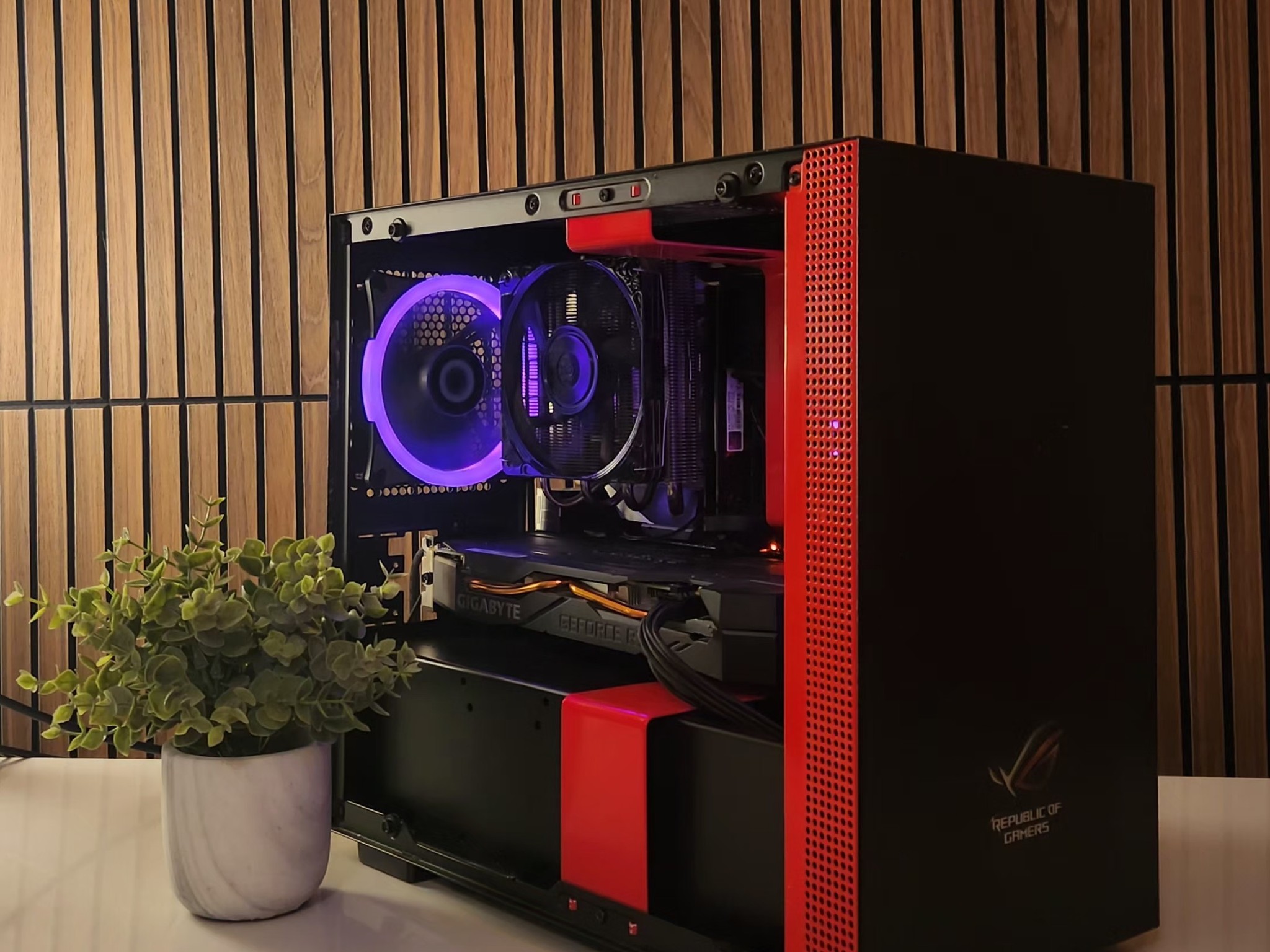 RED/Black Gaming PC | RTX 2070 | i7-8700K | 32GB RAM | 512GB NVMe | WiFi | Mini-ITX | WIN11/BT