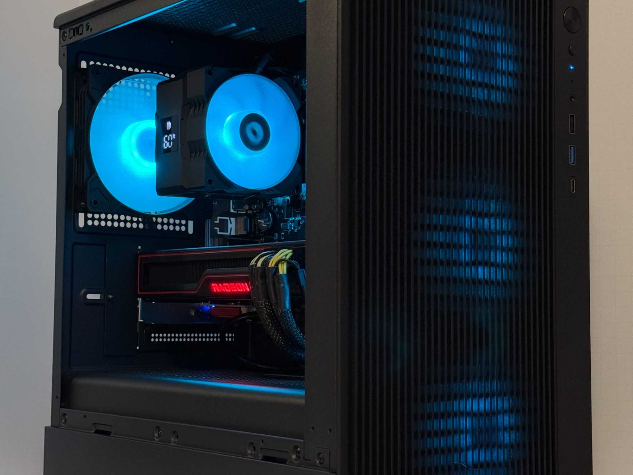 🥷MIDNIGHT TITAN🥷 1440p | RX 6700XT 12GB | RYZEN 5 5600 | 1TB M.2 | 16GB DDR4 3200MHZ