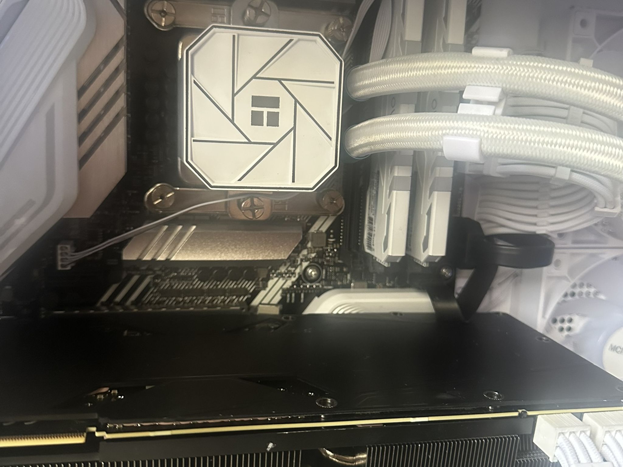 Gaming PC (i7-10700K / RTX 2070 Super / 1 TB NVME / 32GB RAM)
