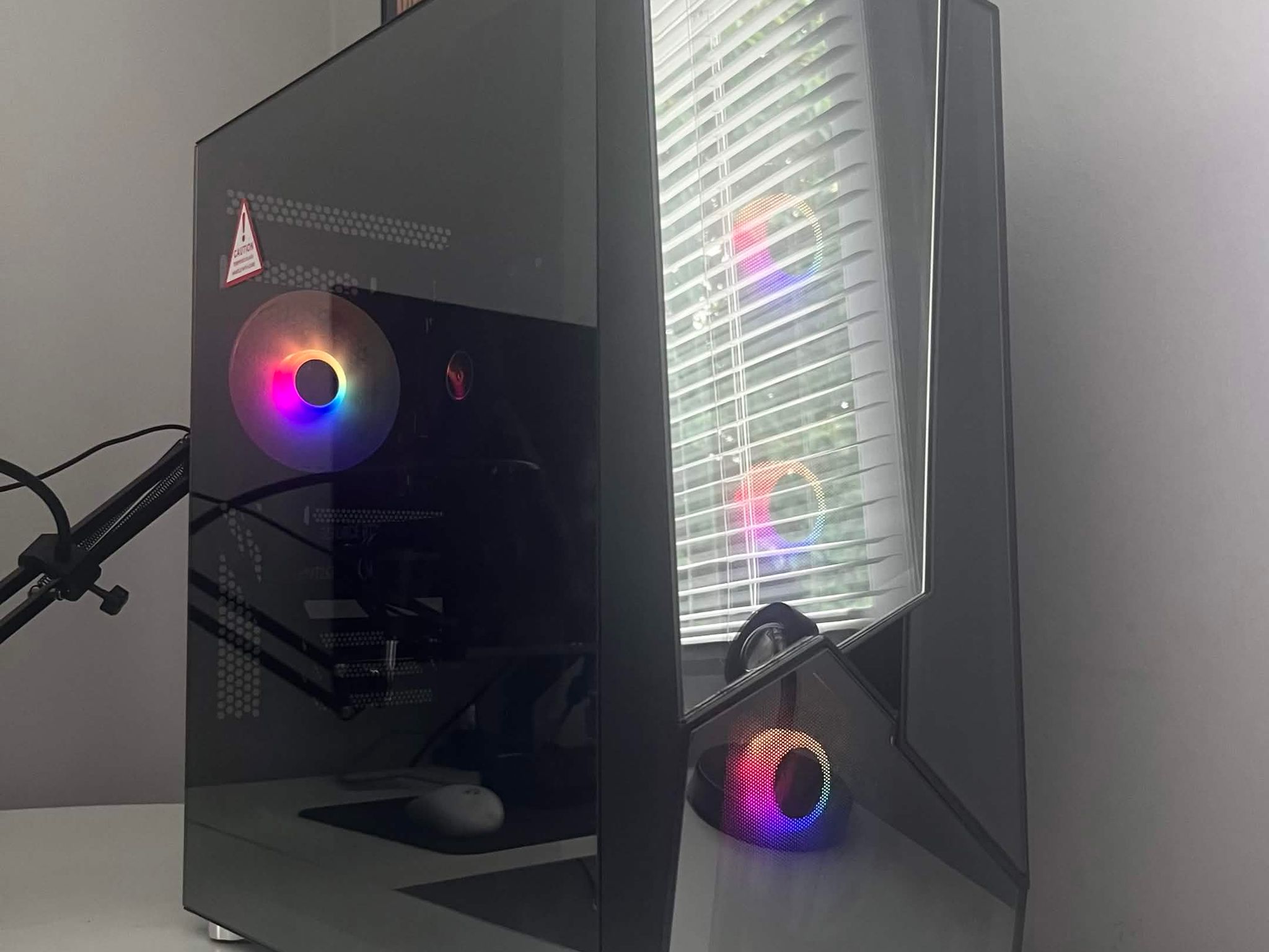 🖥️ RTX 5050 | i5 11400F | 16gb DDR4 | 500 GB Gen 3 NVMe SSD | Black Gaming PC