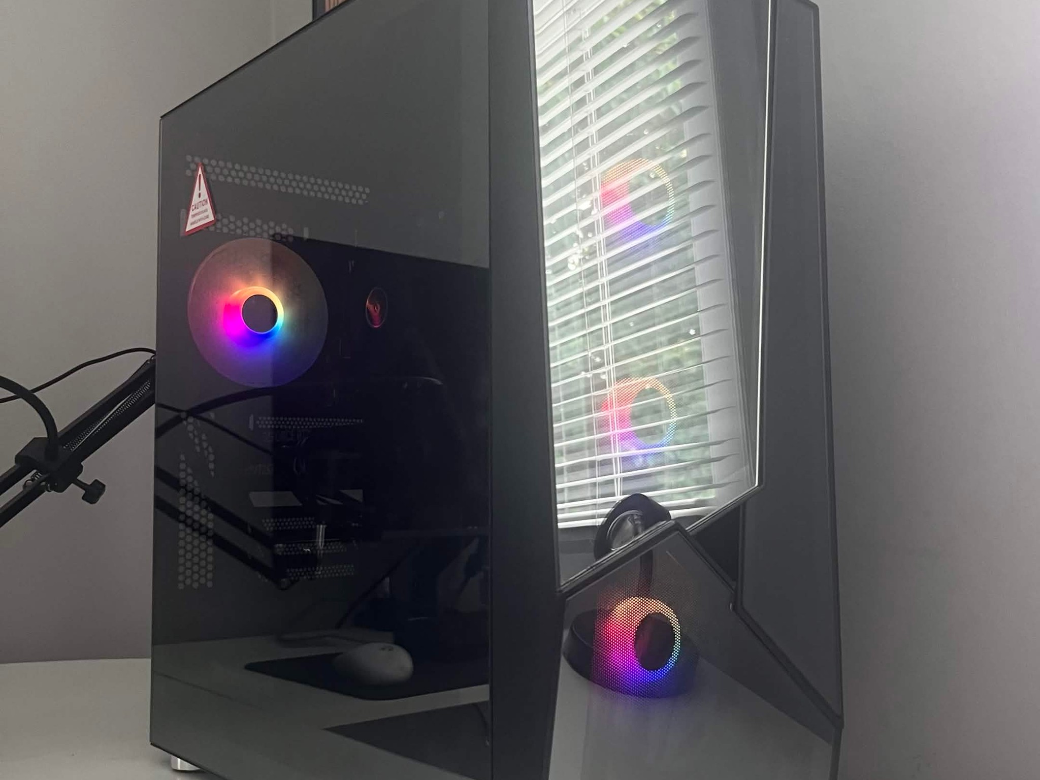 🖥️ RTX 5050 | i5 11400F | 16gb DDR4 | 500 GB Gen 3 NVMe SSD | Black Gaming PC