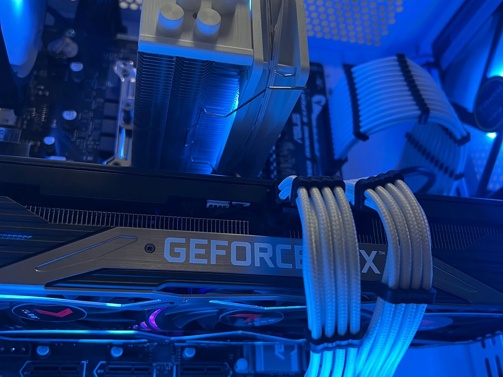 🥶🧊Frosty🥶🧊 | RTX 3070 Mid-Range PC | Intel Core i7 | 16GB RAM | 1TB SSD | Windows 11 Pro