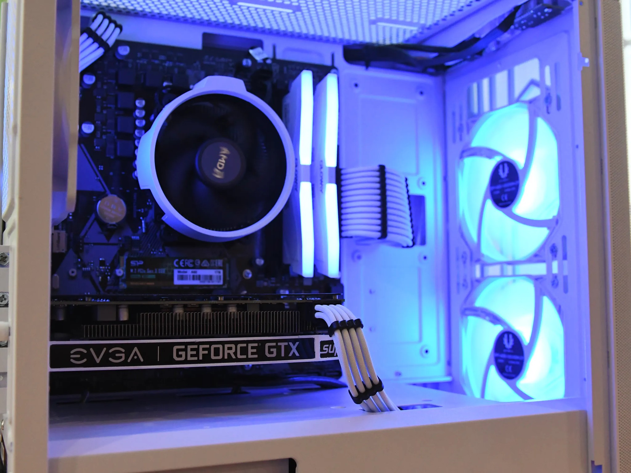 🔵⚪ Ryzen 5 3600 | GTX 1660 Super SC | 16GB 3600MHz CL18 - White and Blue Gaming PC