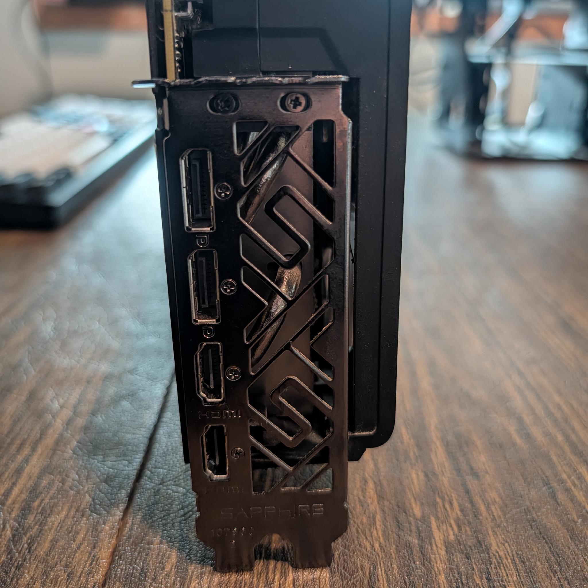 SAPPHIRE NITRO+ Radeon RX VEGA 64 8GB HBM2