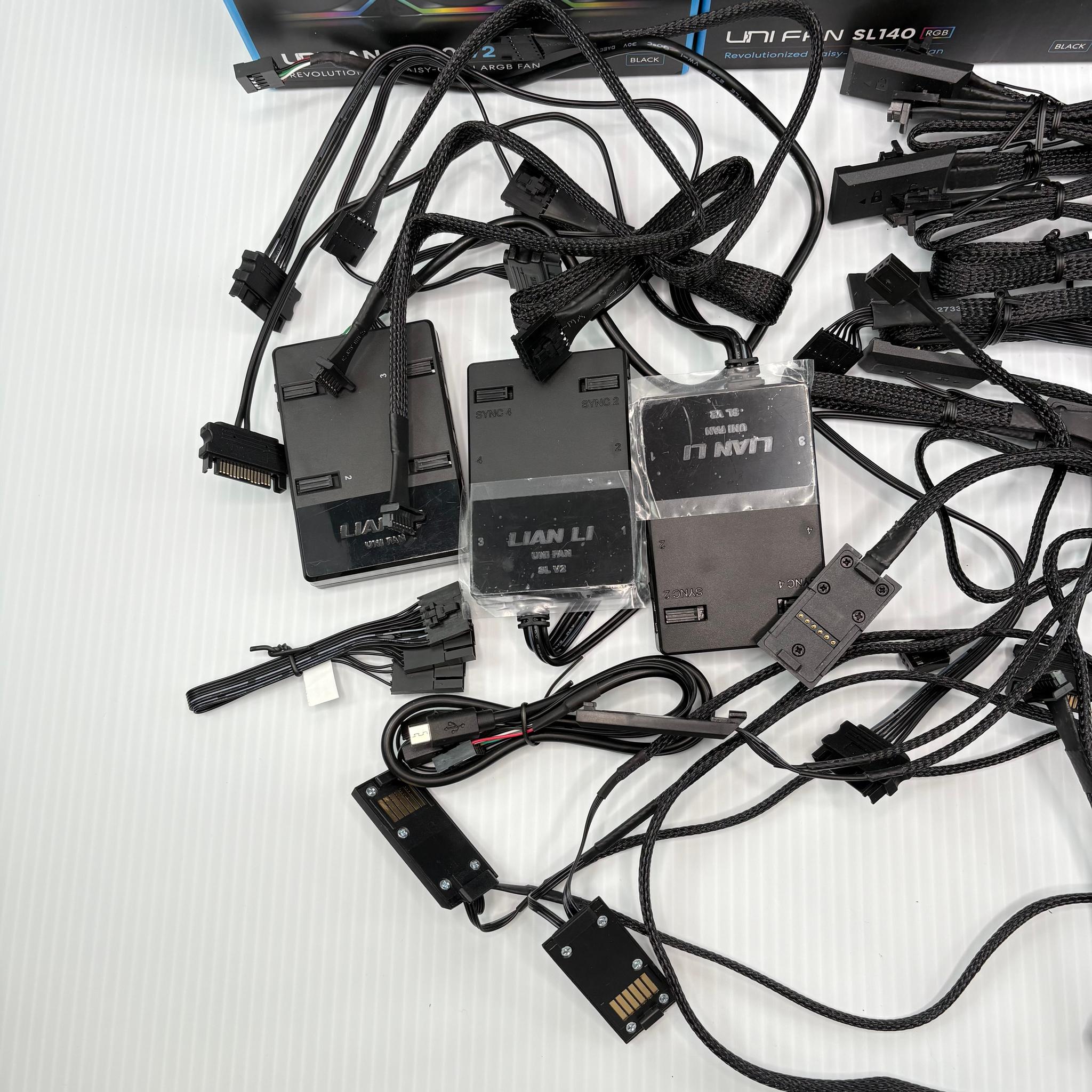 Lian Li UNI FAN Bundle – (4) SL140 + (1) SL120 V2 + Tons of Accessories
