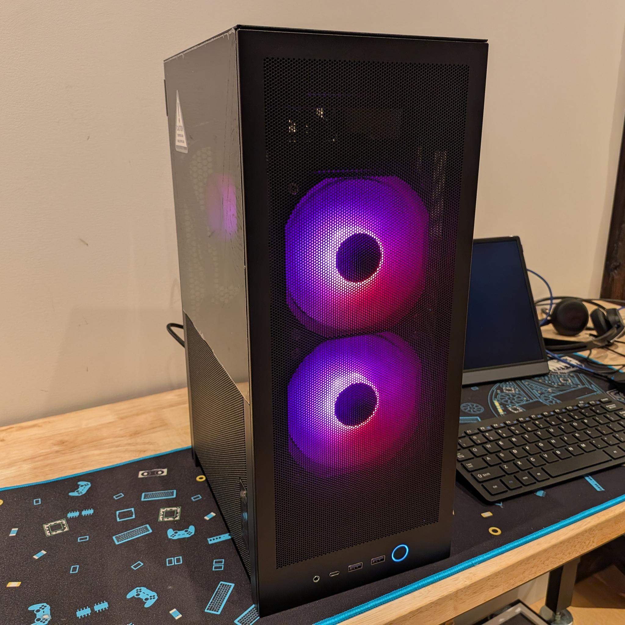 4K Flow - RTX 5070 Ti, Ryzen 9 9900X, 64 GB DDR5, 2 TB Gen 4 NVME, RGB, Liquid Cooled