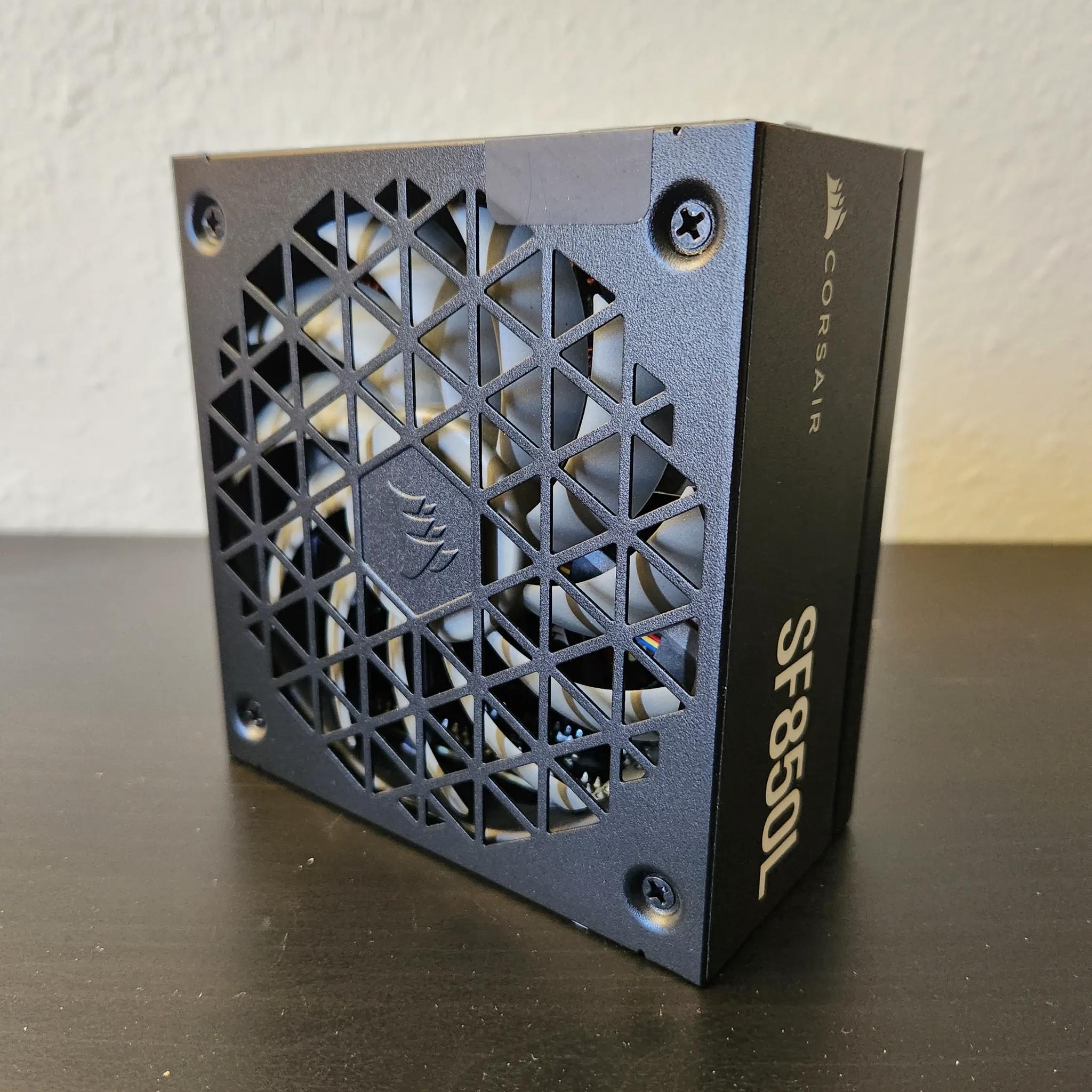 Corsair SF850L 850 W 80+ Gold Certified Fully Modular SFX-L Power Supply