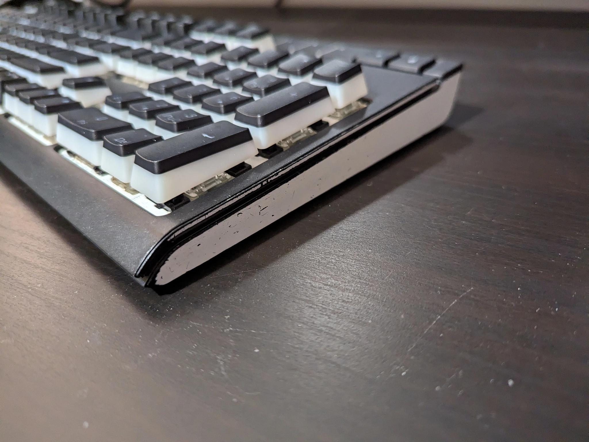 Corsair Strafe RGB (Cherry MX Blue) Deep Cleaned w/ Extra Caps