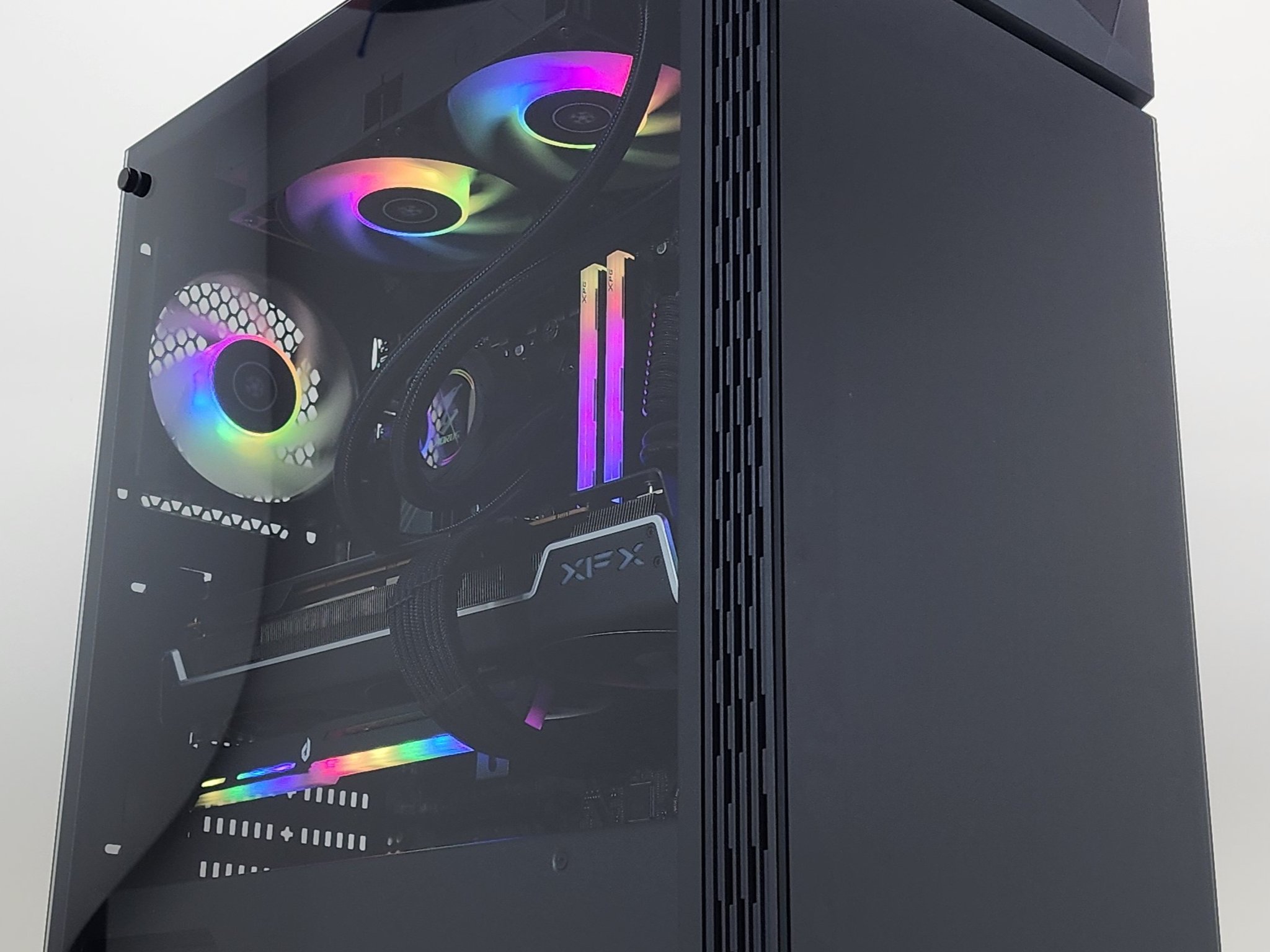 Gaming PC Ryzen 7 9700X 32GB RAM 2TB SSD RX 7900 XT 20GB Windows 11 Computer