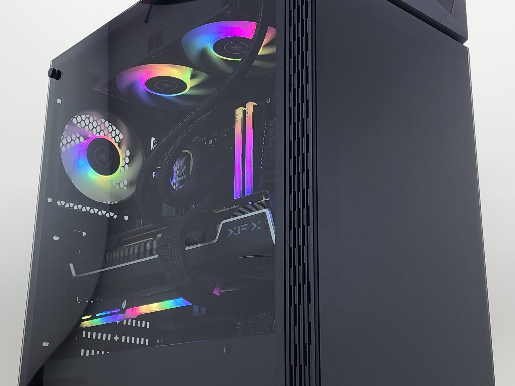 Gaming PC Ryzen 7 9700X 32GB RAM 2TB SSD RX 7900 XT 20GB Windows 11 Computer