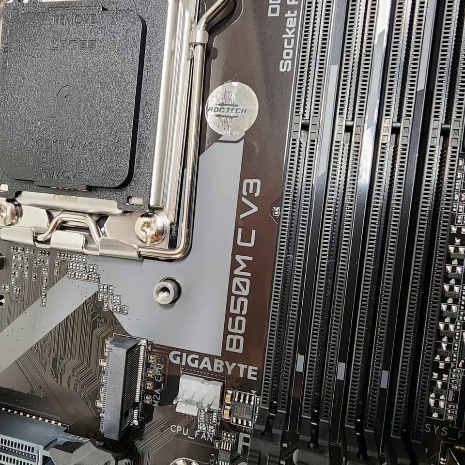 UPDATED BIOS GIGABYTE B650M C V3 WIFI AM5 DDR5 MATX MOTHERBOARD
