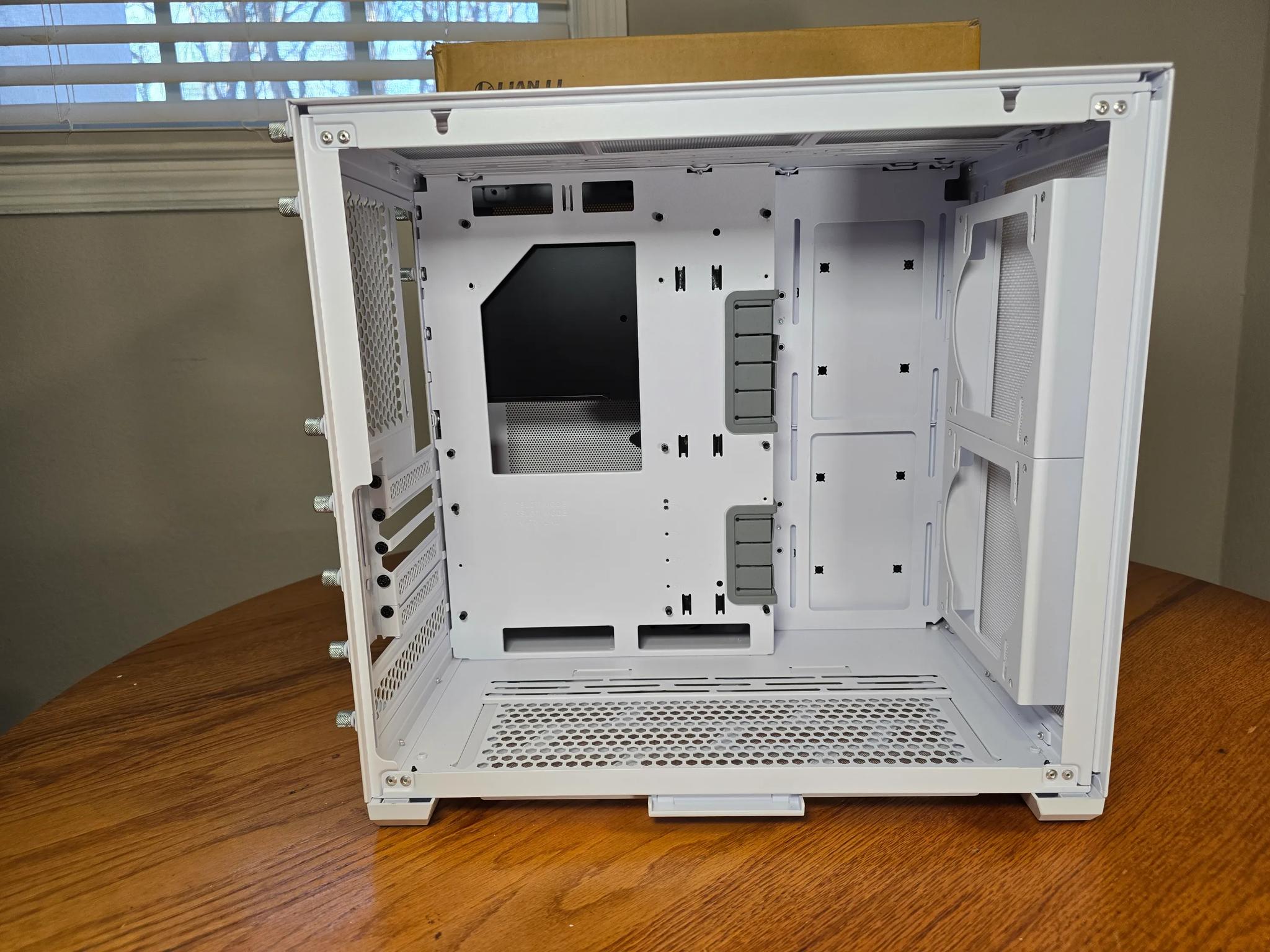 Lian Li O11 Air Mini ATX White Mid Tower Case