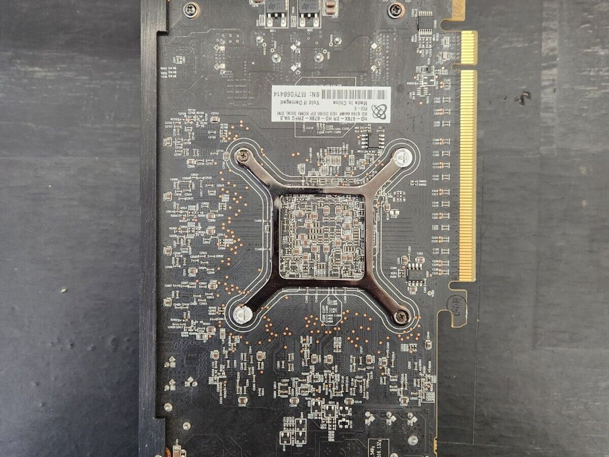 XFX Radeon HD 6790 1GB GDDR5 Graphics Card - HDMI, DVI, DisplayPort