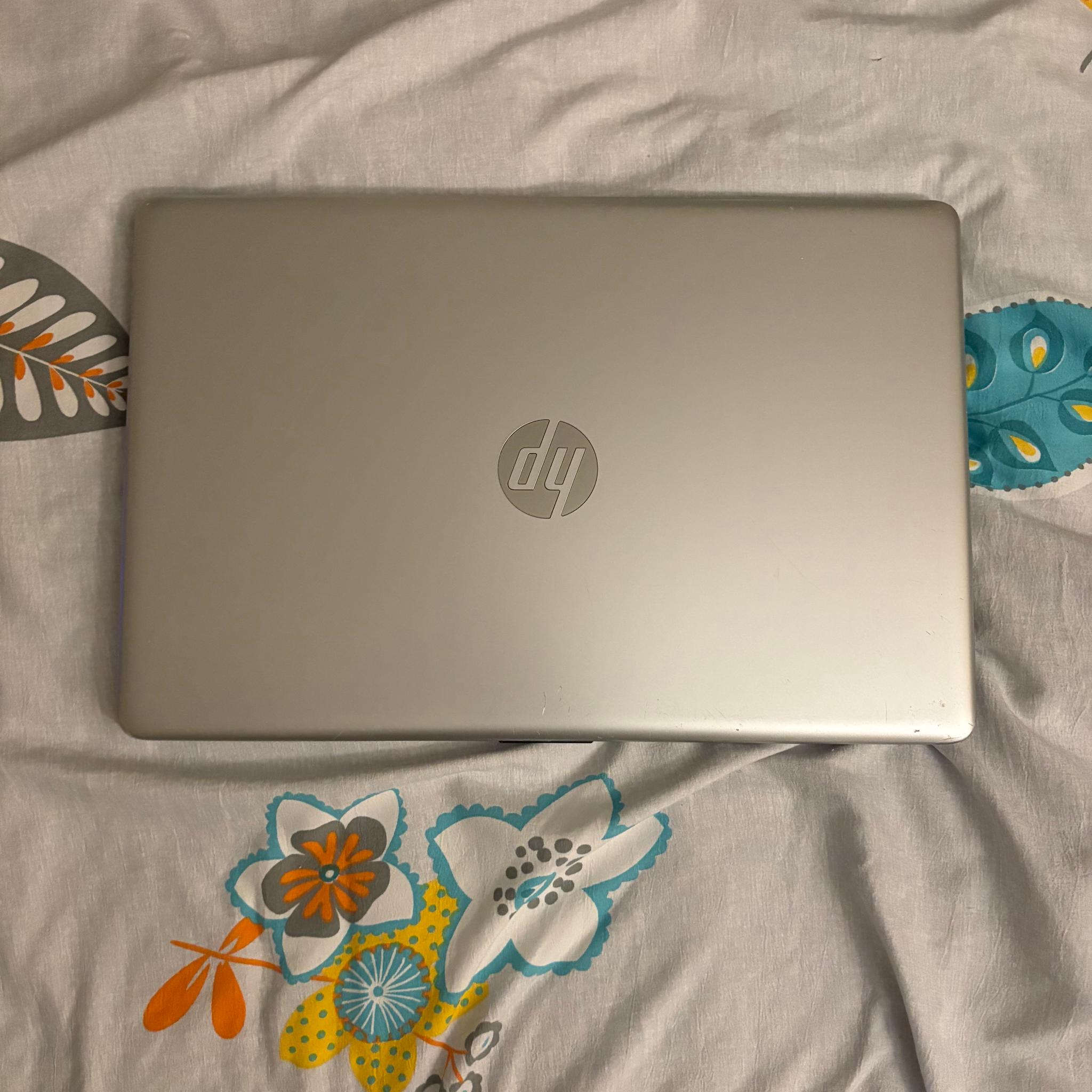 HP 15.6” Touchscreen Laptop – i5 / 12GB RAM / 128GB SSD *READ*