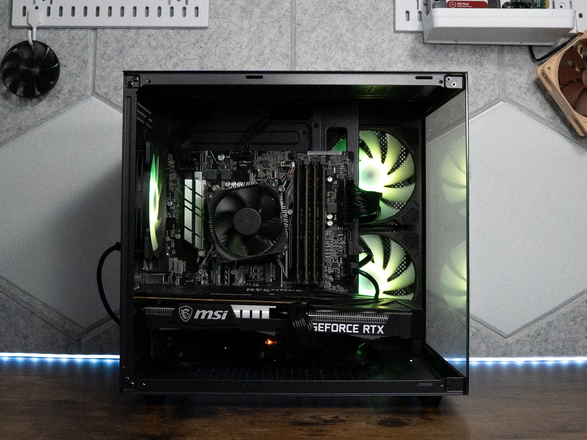 🌌🛰️ | MSI GAMING GeForce RTX 3060 12GB | INTEL i7 7700 | 32GB DDR4 RAM | 2TB SSD | Y2K Hero SILVER