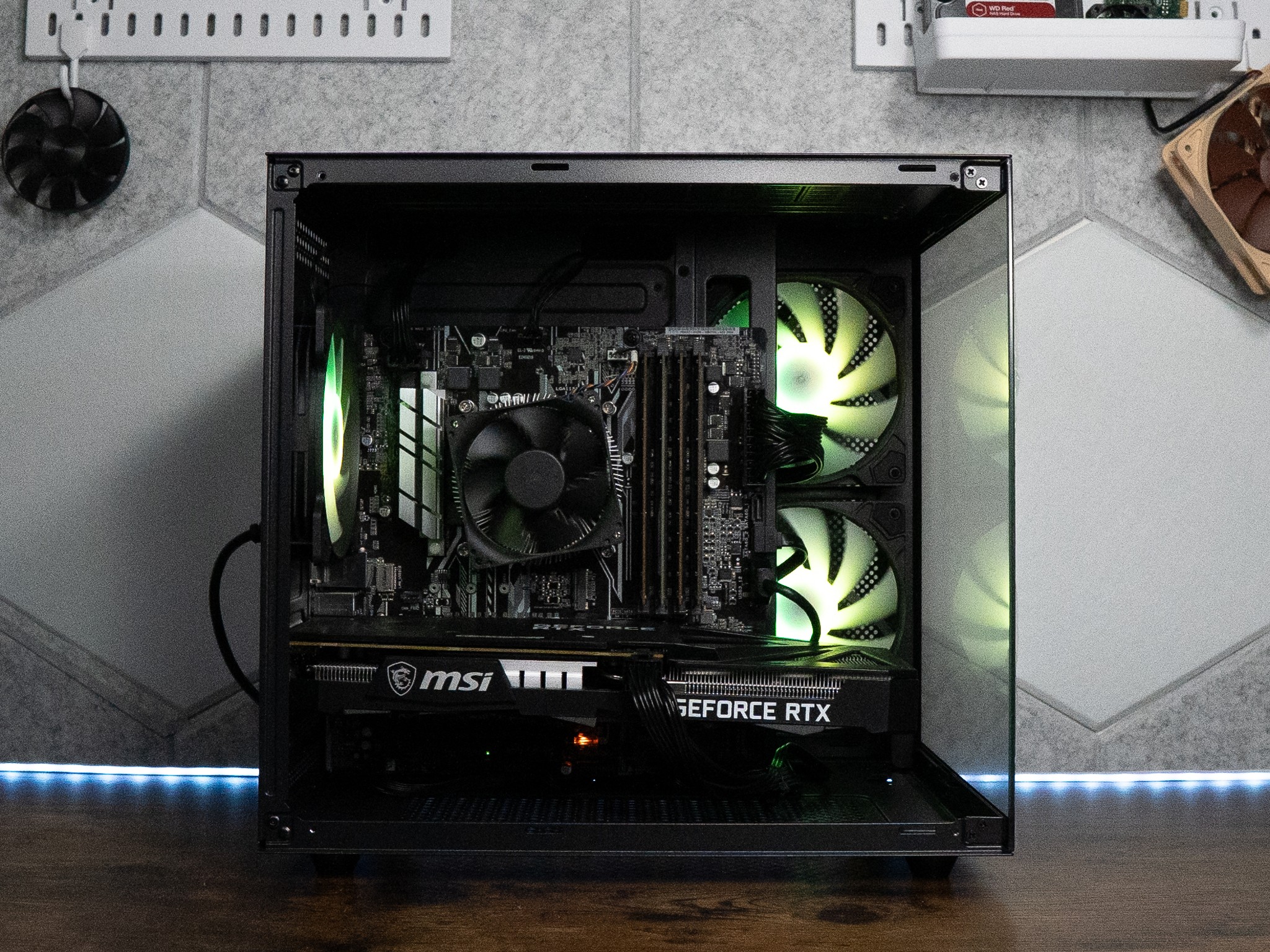 🌌🛰️ | MSI GAMING GeForce RTX 3060 12GB | INTEL i7 7700 | 32GB DDR4 RAM | 2TB SSD | Y2K Hero SILVER
