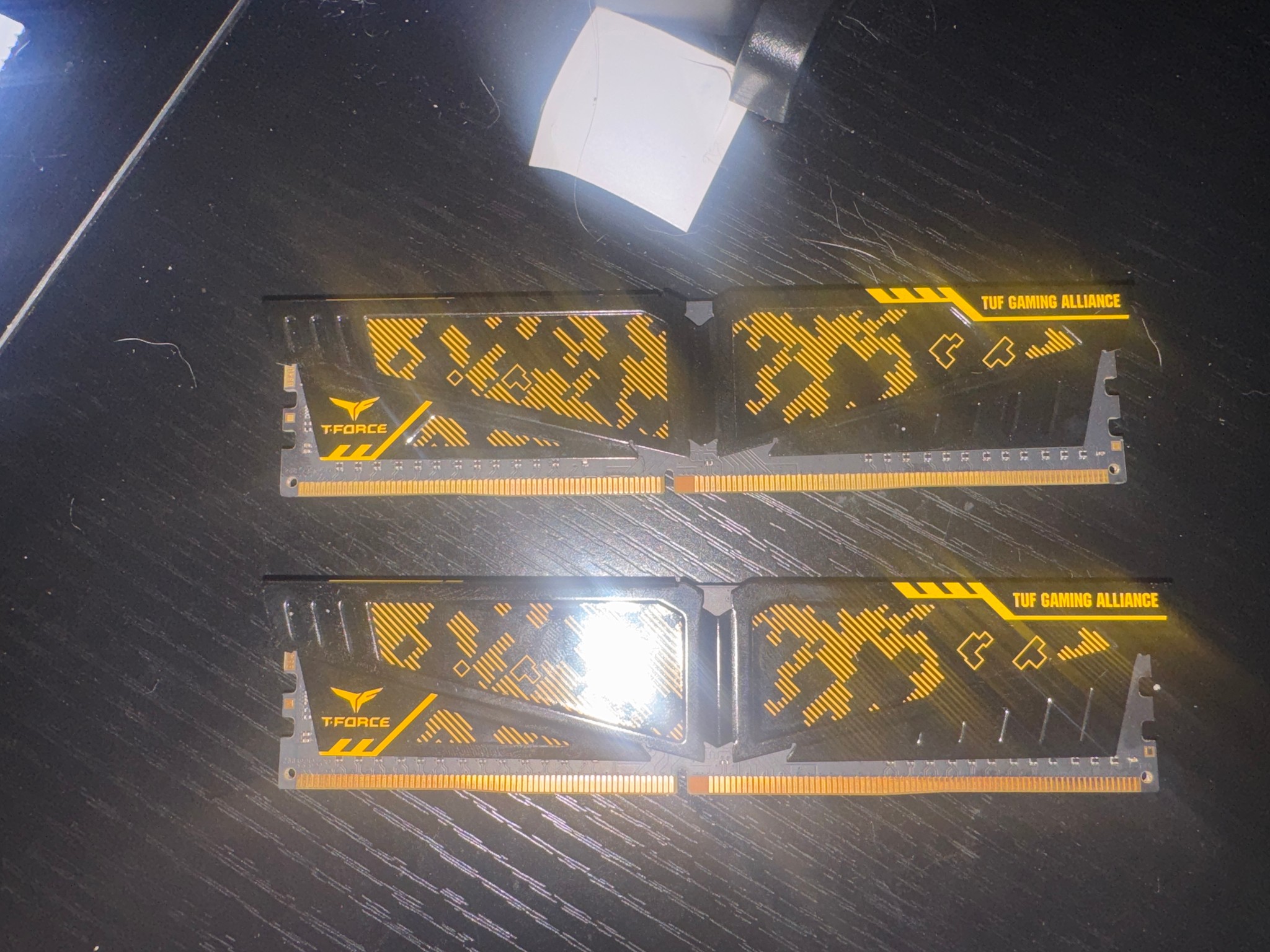 TEAMGROUP T-Force Delta TUF Gaming Alliance 16GB DDR4-3200 (2x8GB)
