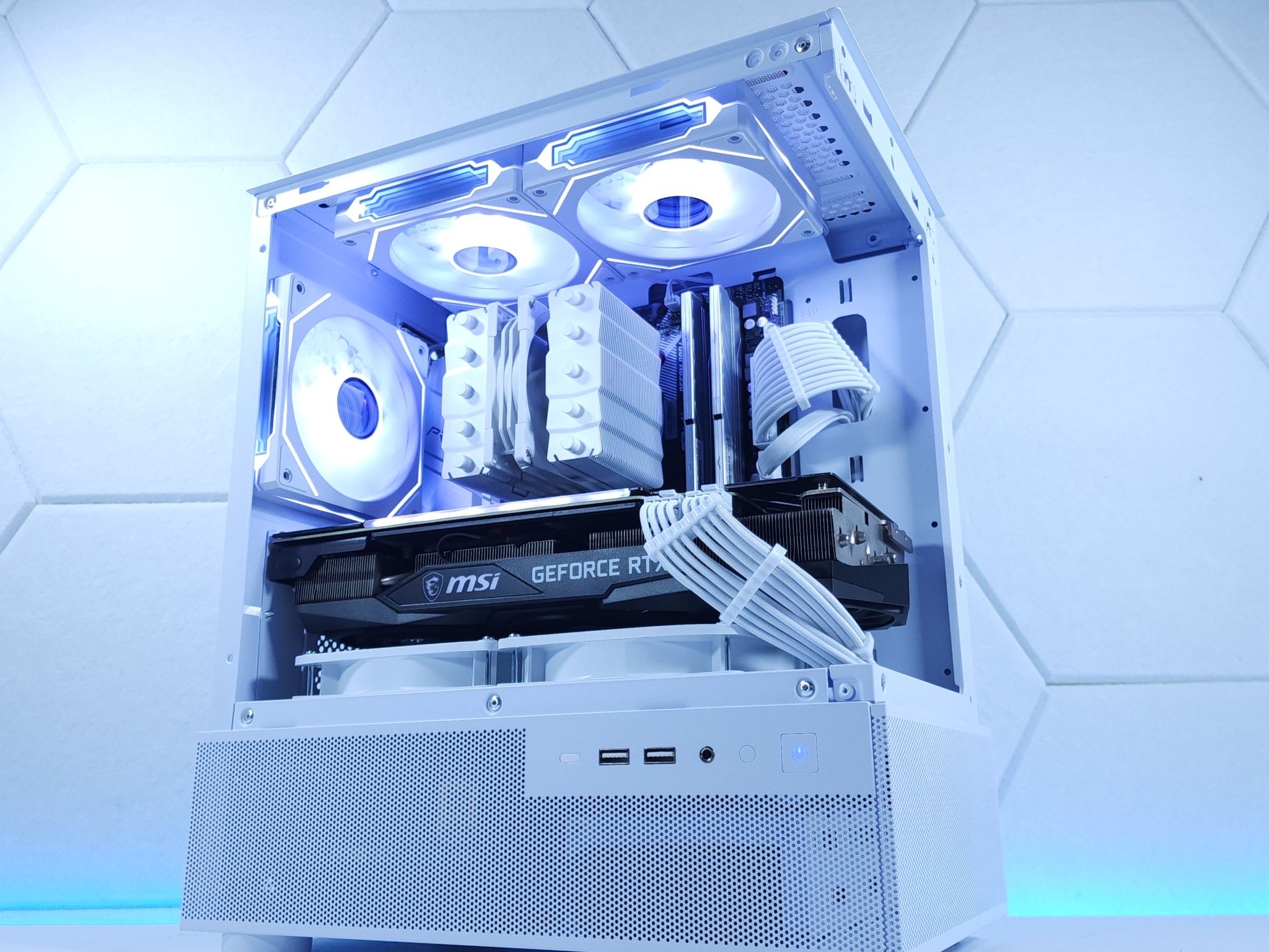 🤍RTX 3070 || Ryzen 7 5700X || 2TB NVMe SSD || 32GB 3200MHz || 1080p/1440p Gaming Computer
