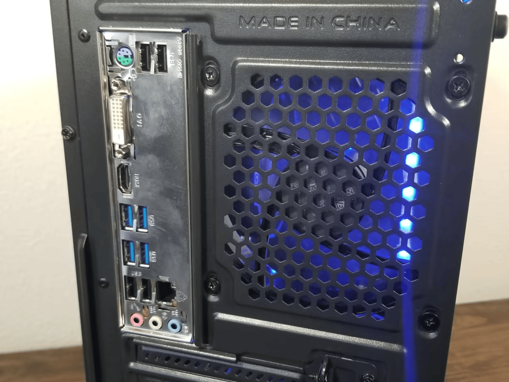 AMD Ryzen 5 5600G w/ Radeon RX Vega 7 Graphics // XPG 16GB 3200MHz // Silicon Power 512GB