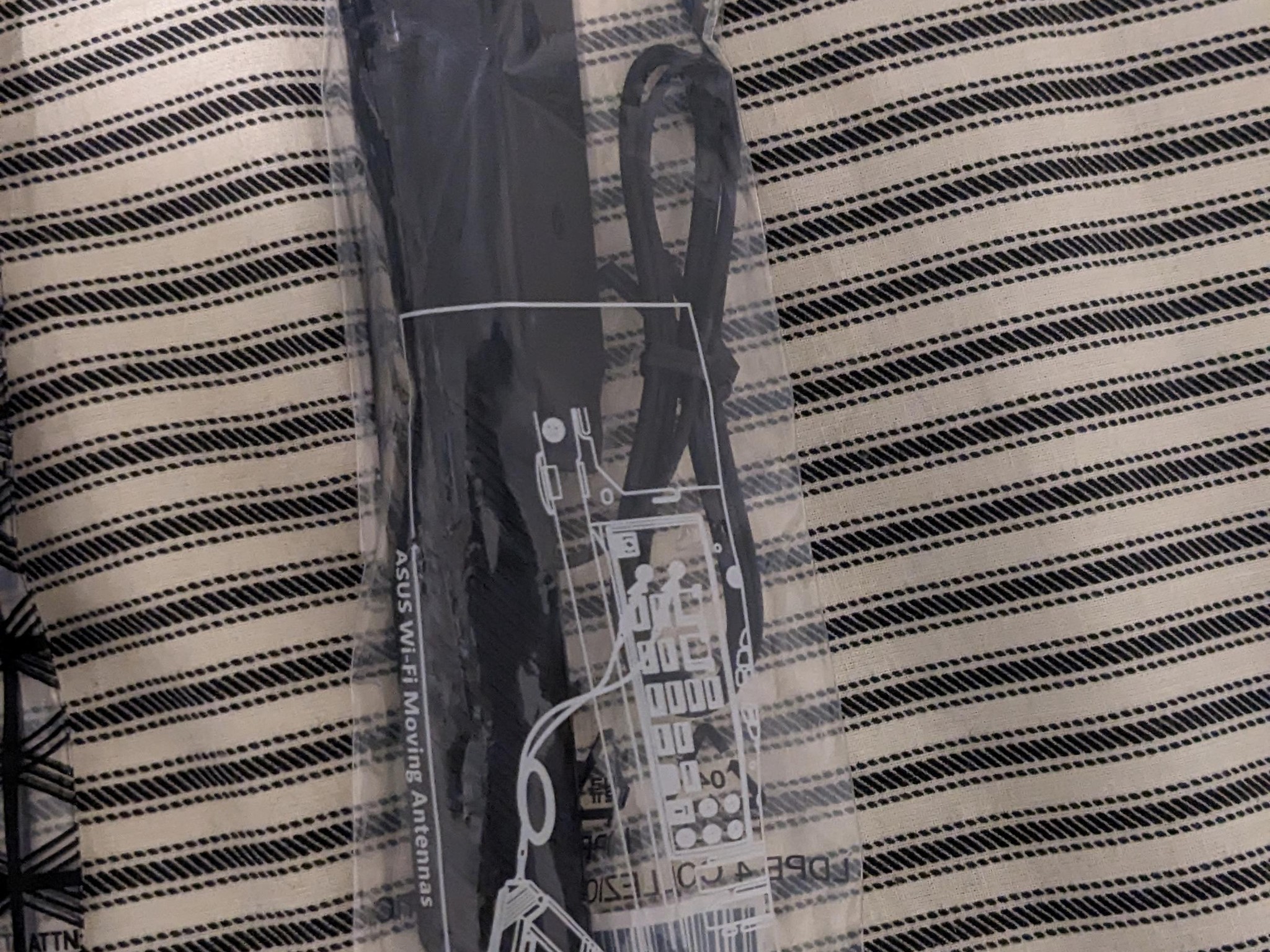 Asus ROG Crosshair VIII Hero (Wi-Fi) X570 AM4 Motherboard