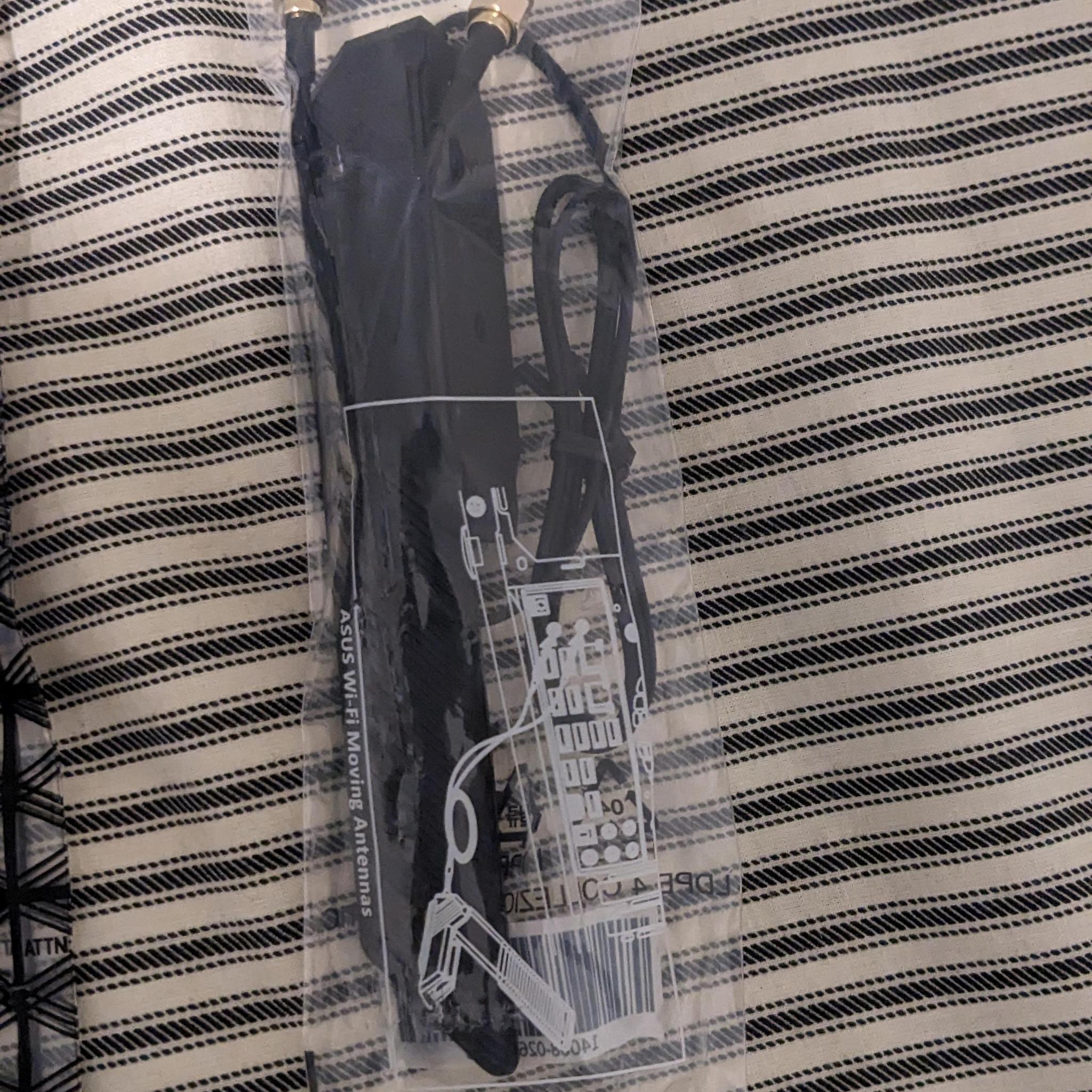 Asus ROG Crosshair VIII Hero (Wi-Fi) X570 AM4 Motherboard