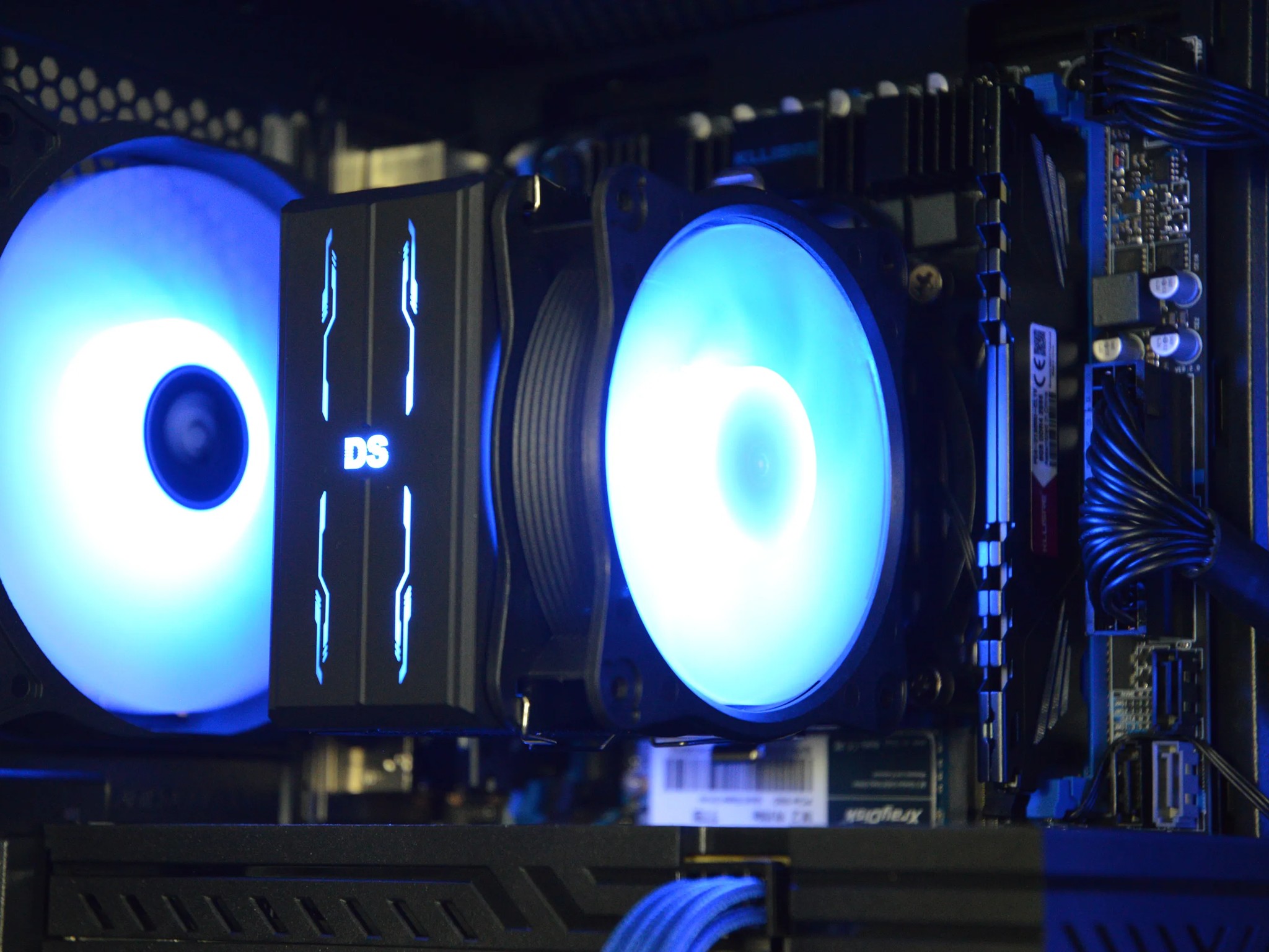 🔵⚫️| RX 580 8GB | INTEL XEON E5 2670 V3 | 16GB DDR4 RAM | 1TB NVME SSD | Midnight Cobalt |