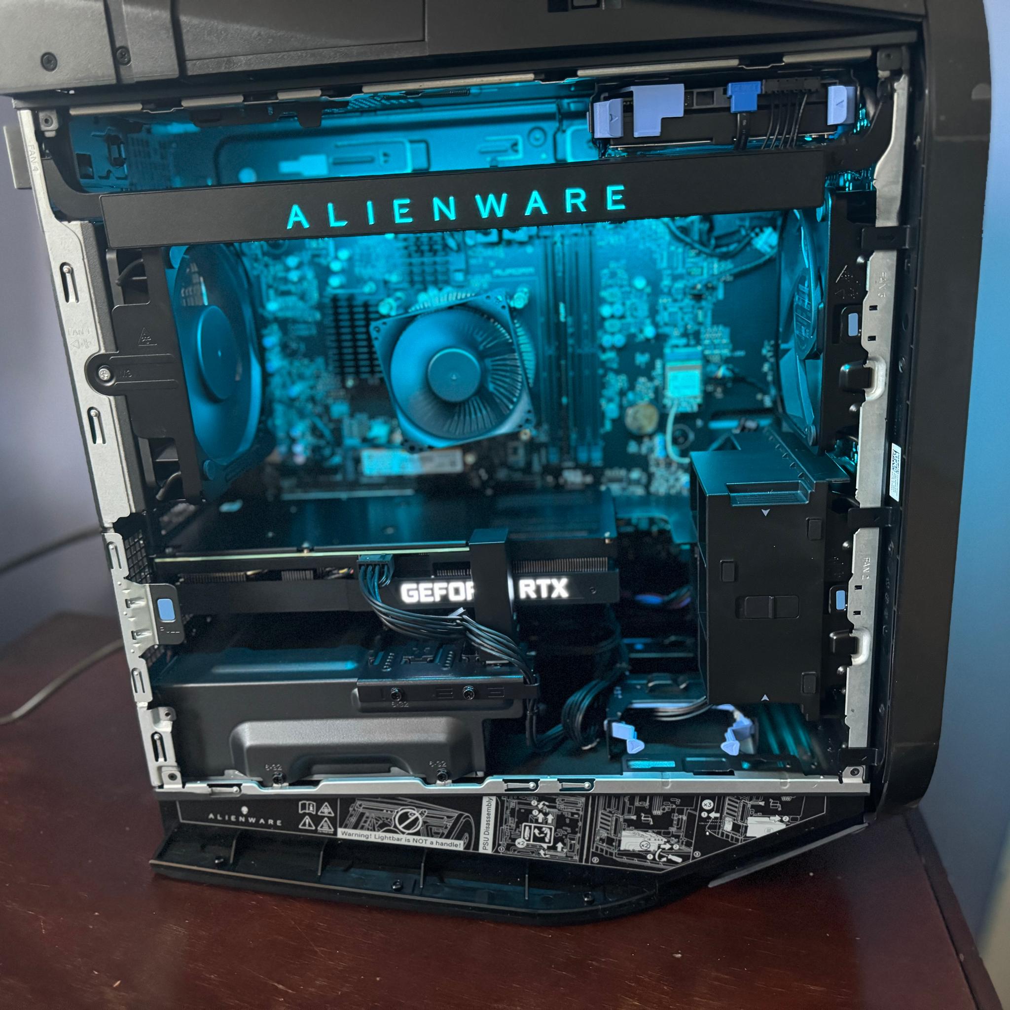 OVERSTOCK SALE 👽Alienware R14 - RTX 3070 + Ryzen 7 5800