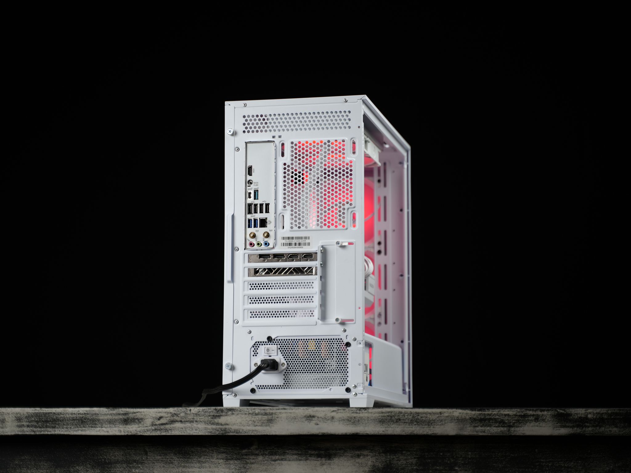 \ WF-52 / RX 7700 XT Ryzen 5 9600X 2.5TB 16GB DDR5 Windows 11 Gaming PC