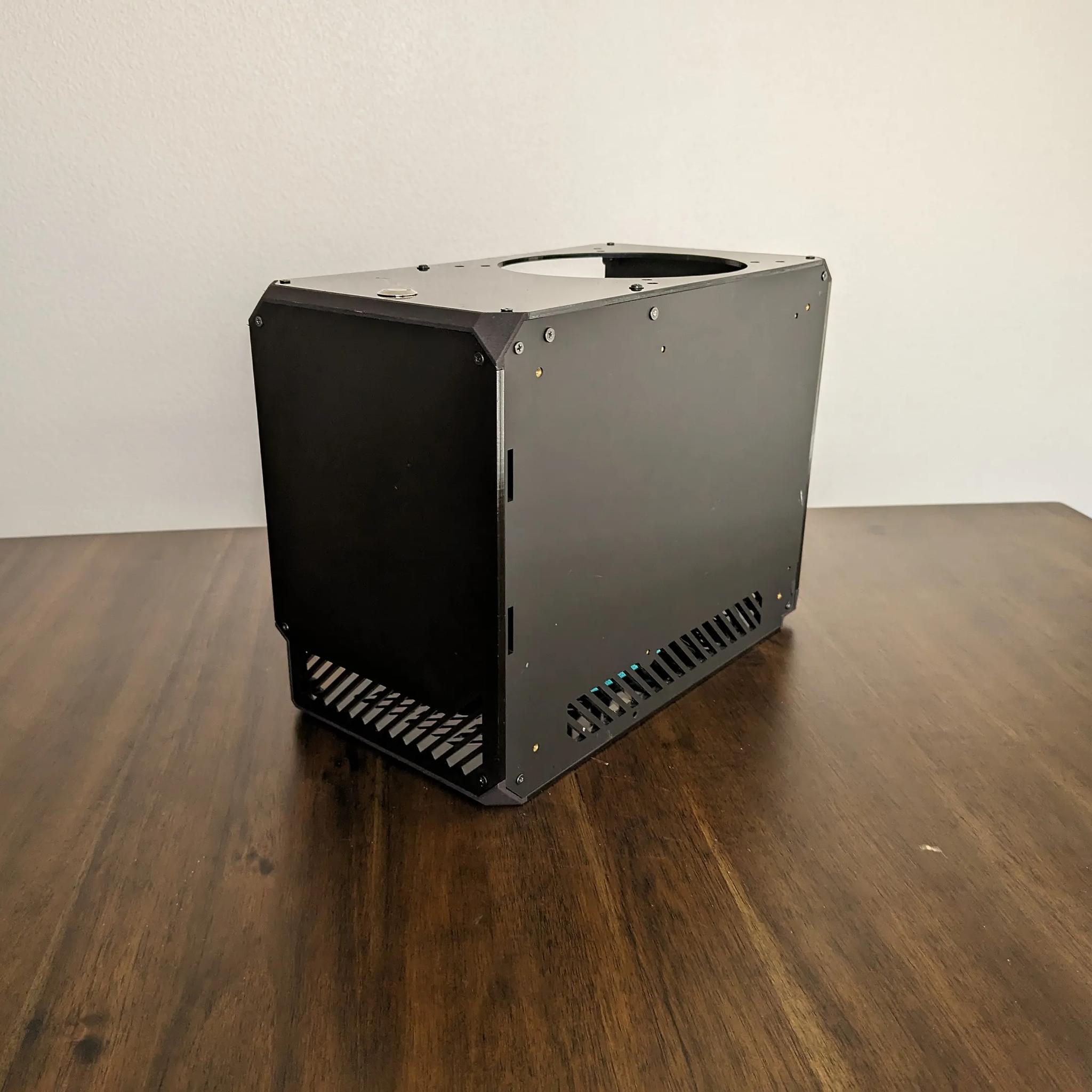 Lz7 XTD Mini-ITX Case