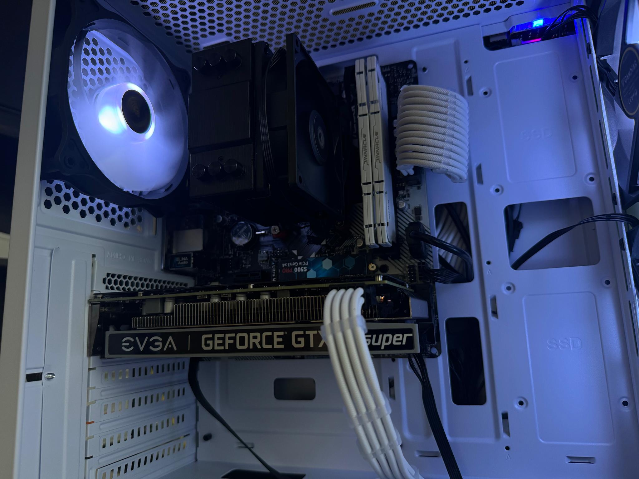 ❄️Ryzen 7 2700x Gtx 1660 Super Gaming Computer❄️