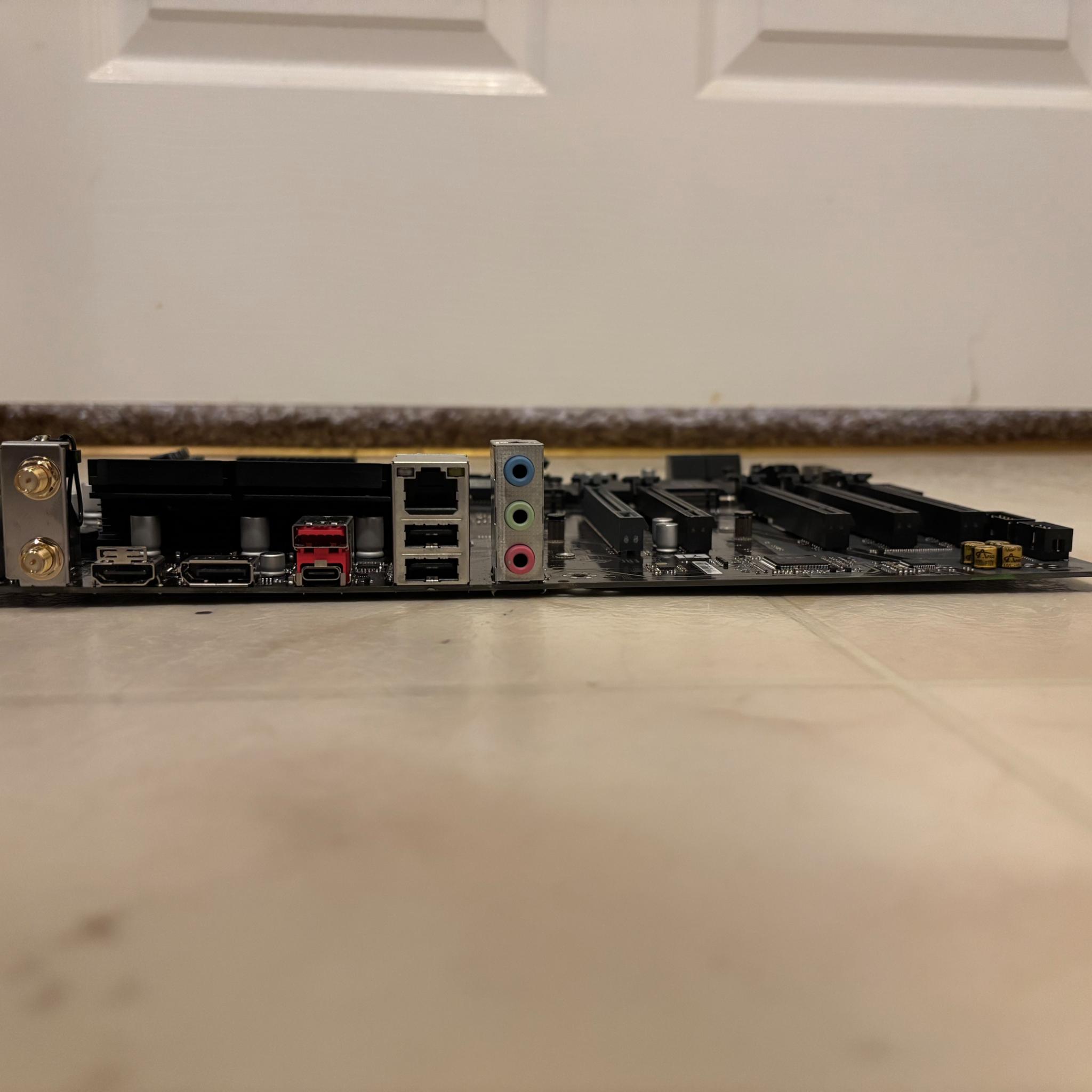 GIGABYTE B660 DS3H AC DDR4 (LGA 1700/ Intel/B660/ATX/DDR4/ Dual M.2/ PCIe 4.0)