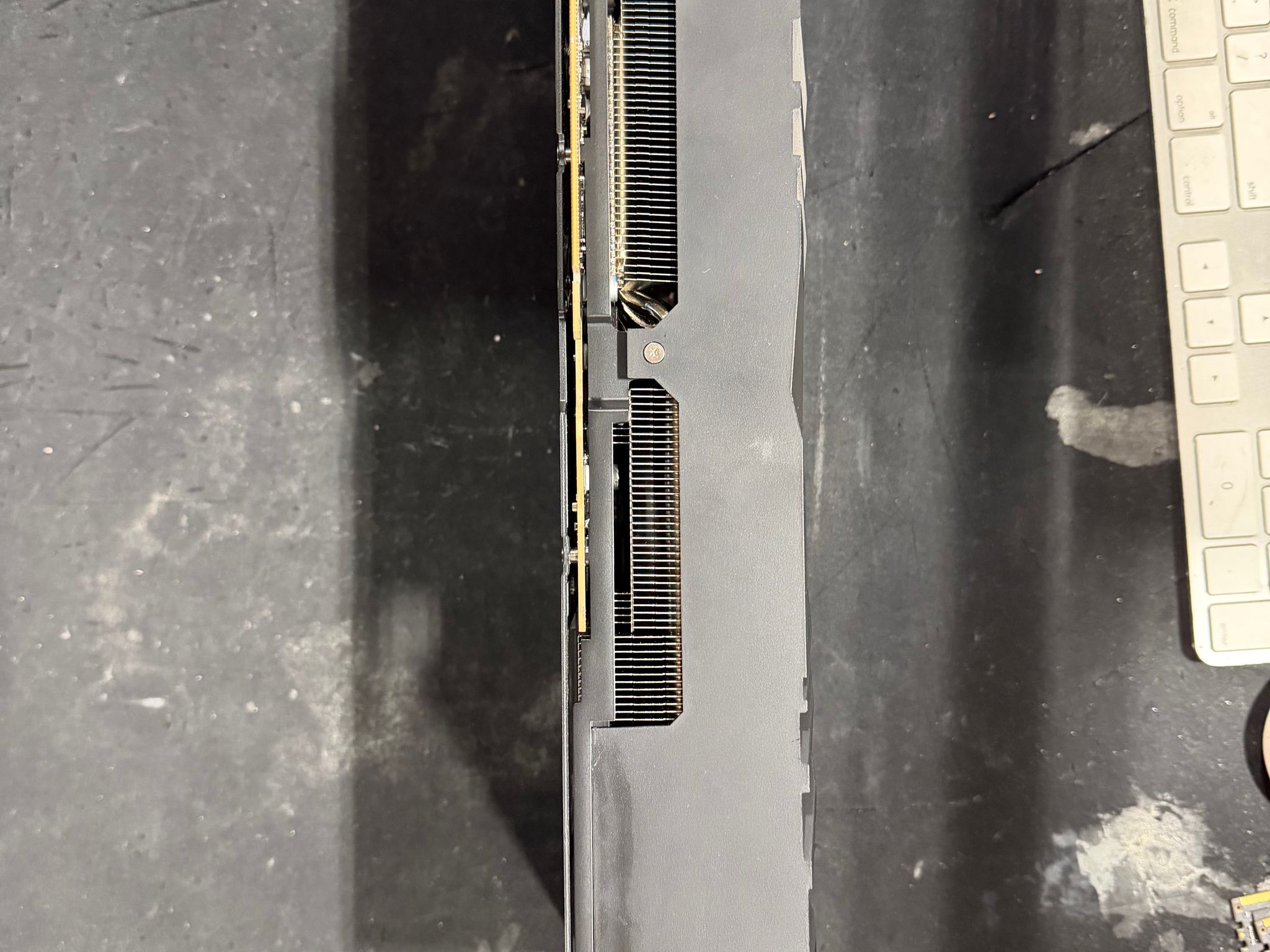PNY VERTO GeForce RTX 4090 w/ cosmetic damage