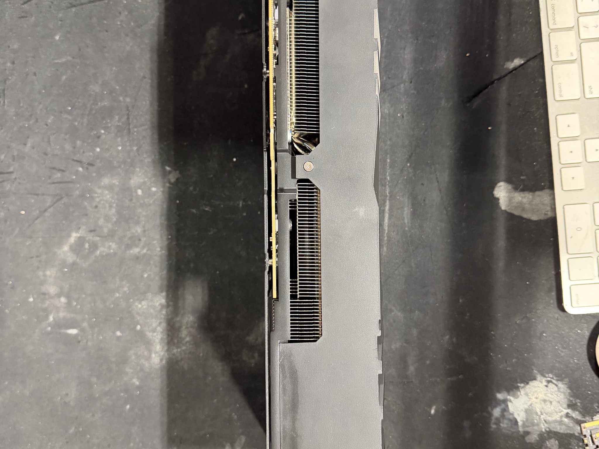 PNY VERTO GeForce RTX 4090 w/ cosmetic damage