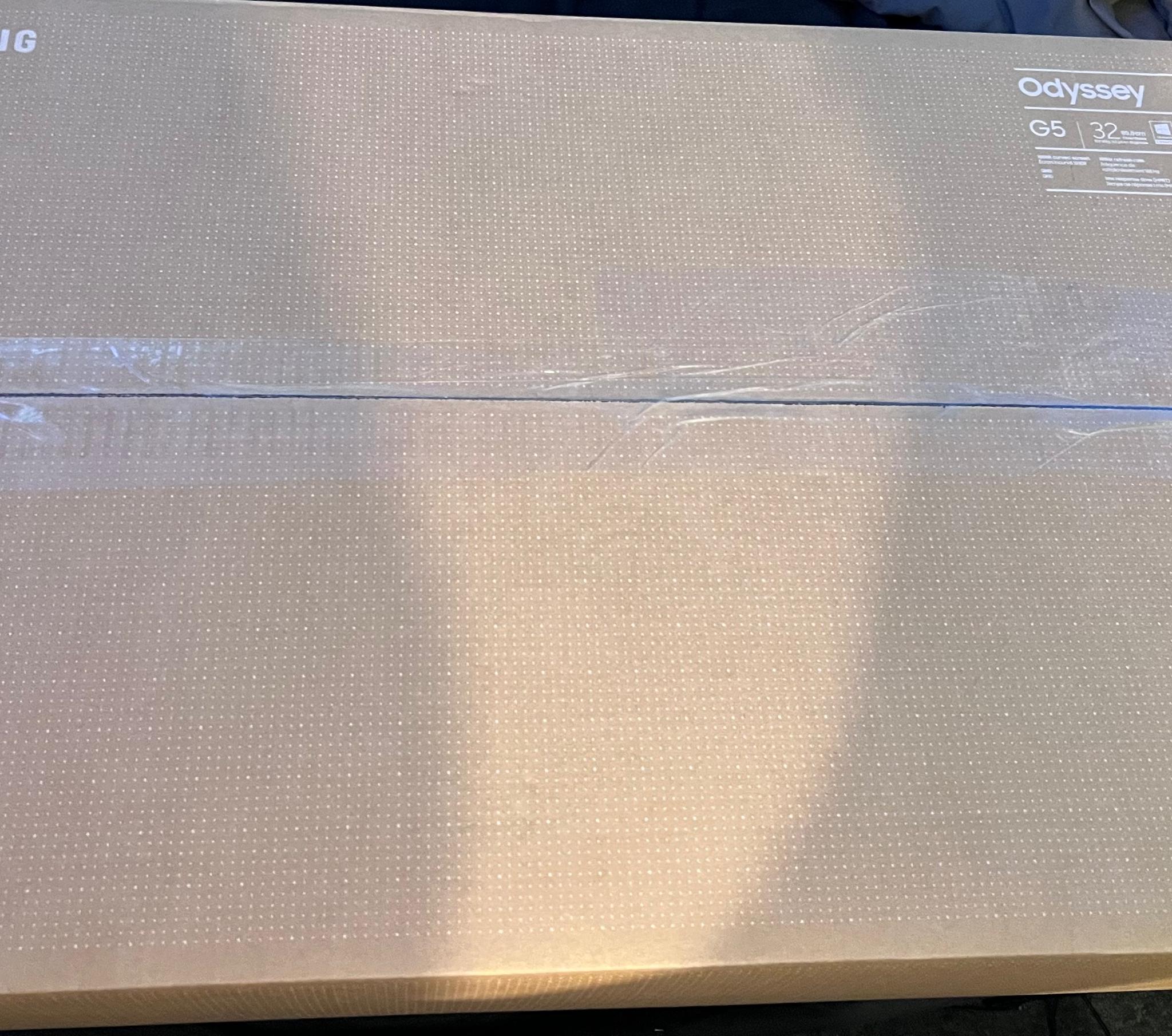 SAMSUNG G5 32” 165hz QHD curved monitor 