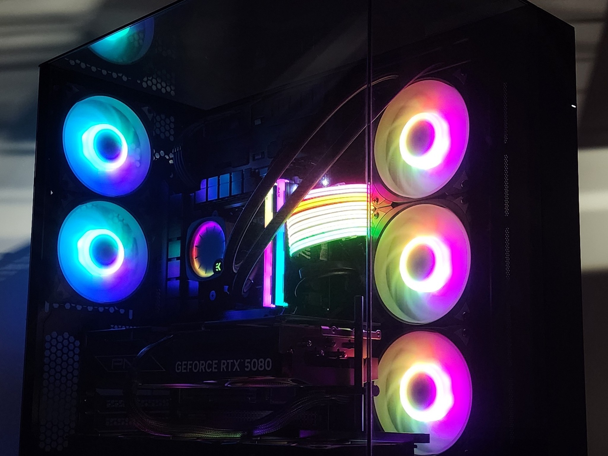 Gaming PC Ryzen 7 9700X 32GB RAM 2TB SSD RTX 5080 16GB Windows 11 Computer